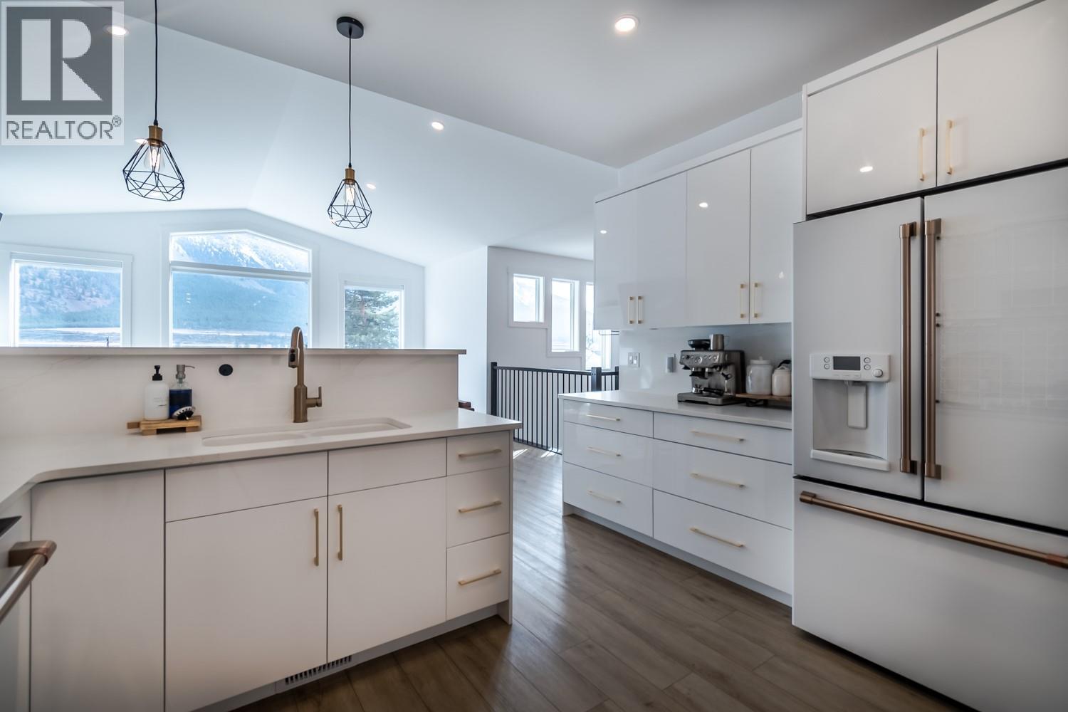 293 PARK Drive - 38