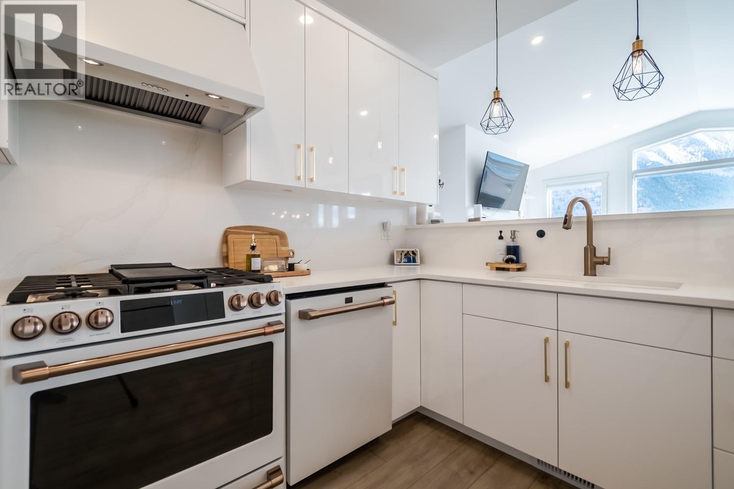 293 PARK Drive - 39