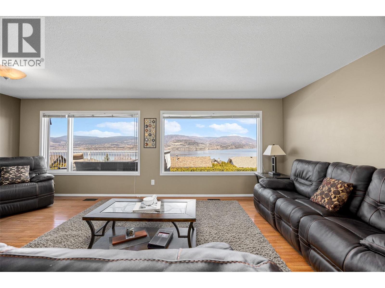 445 Curlew Drive, Kelowna