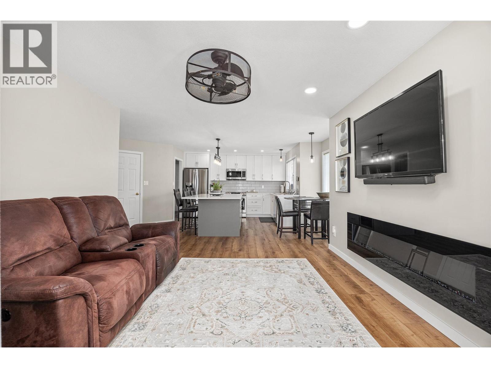 445 Curlew Drive, Kelowna