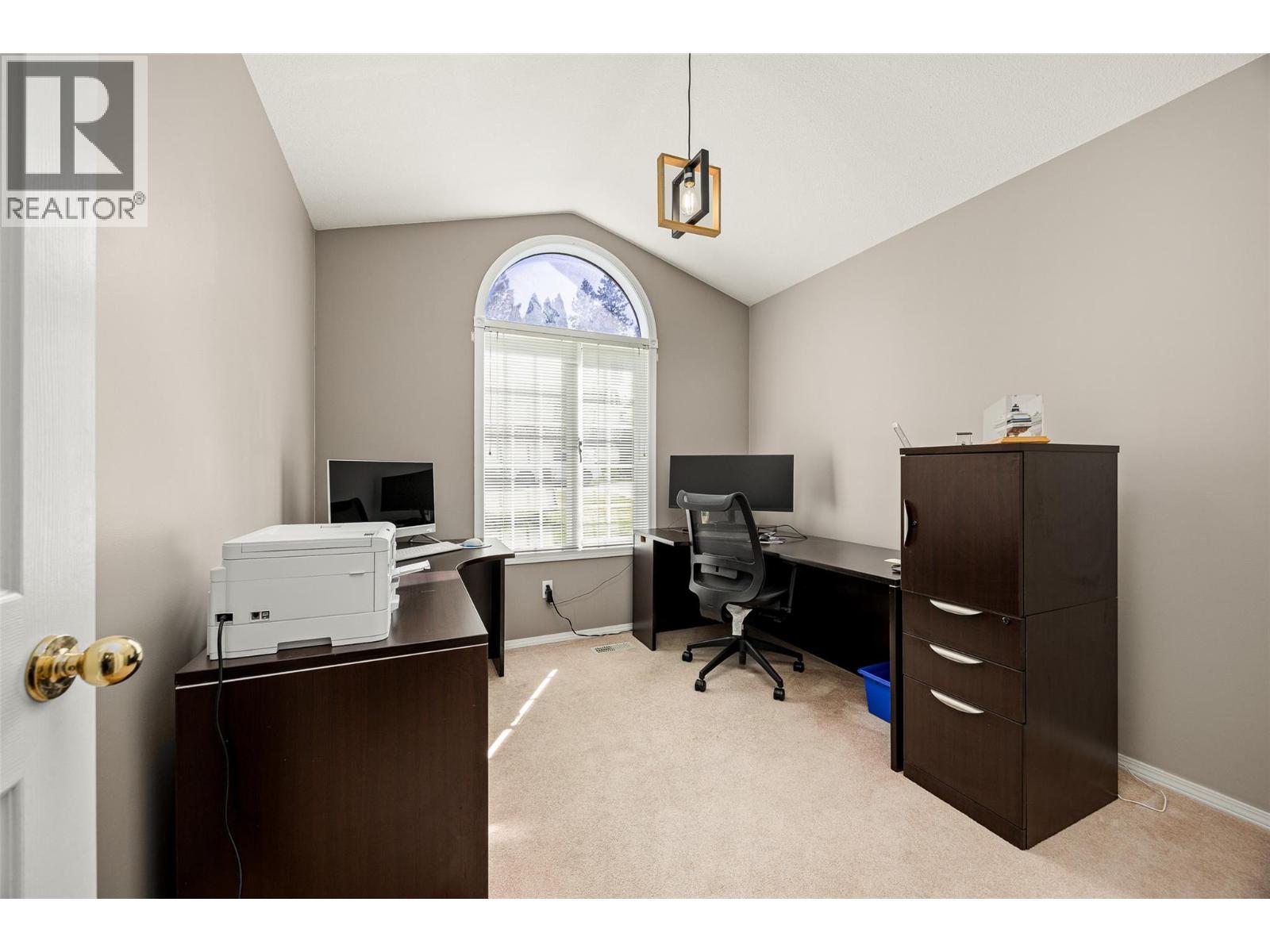 445 Curlew Drive, Kelowna