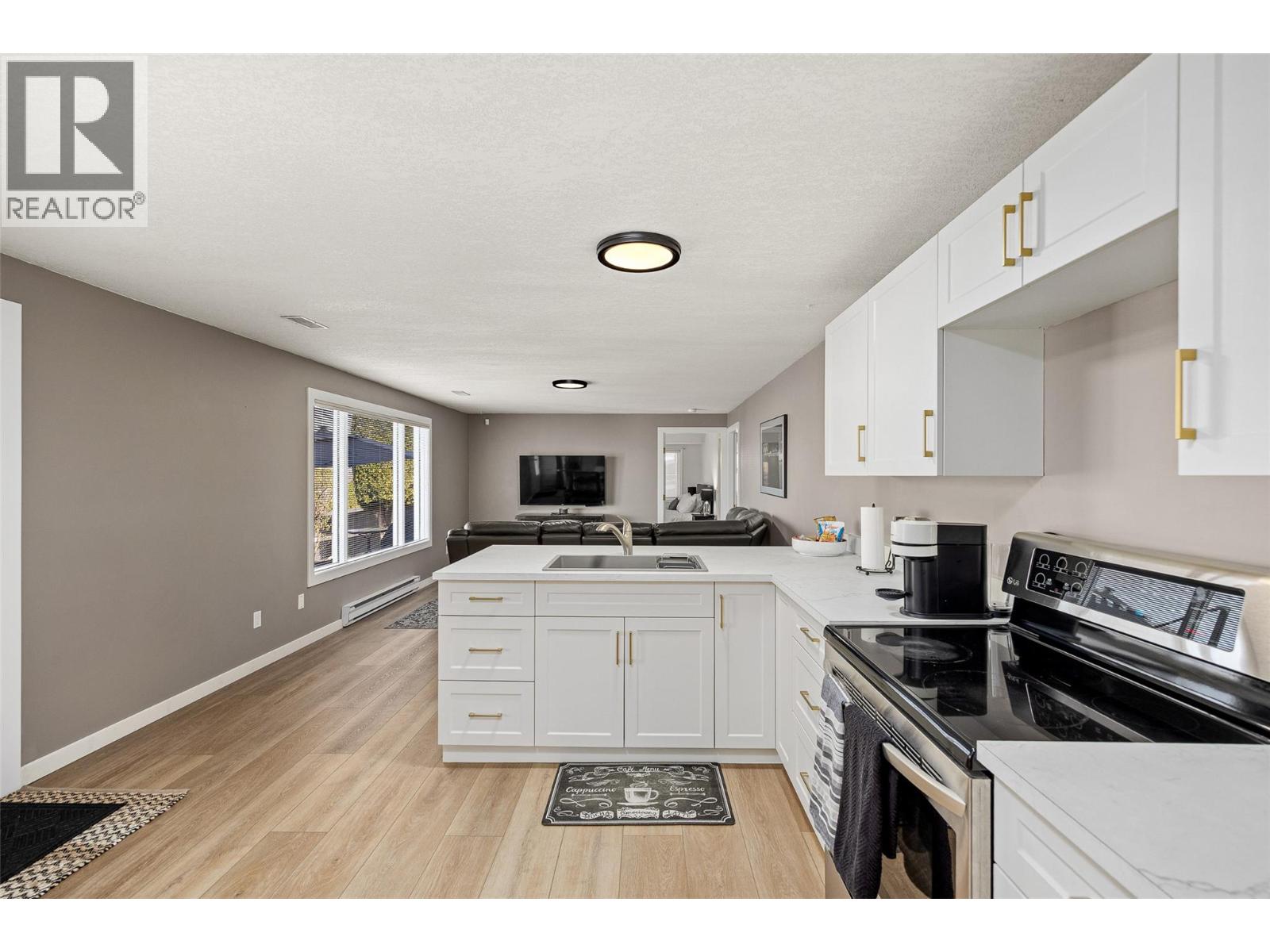 445 Curlew Drive, Kelowna