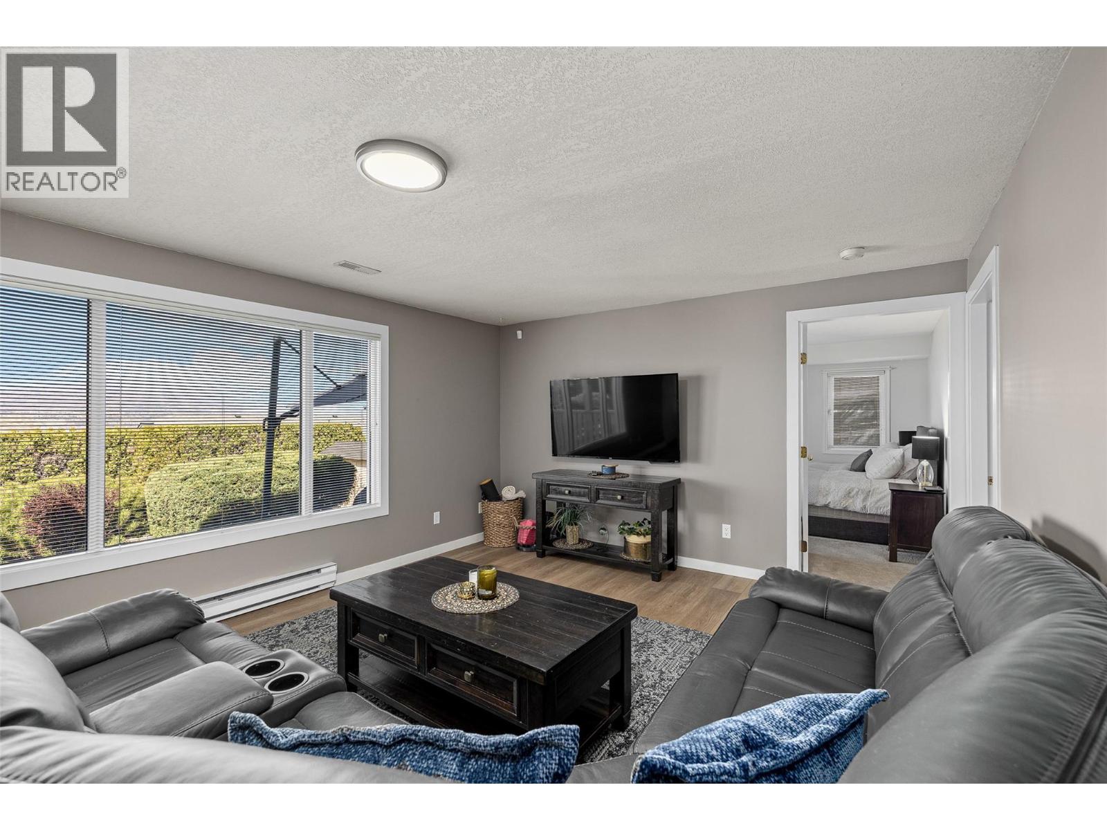 445 Curlew Drive, Kelowna