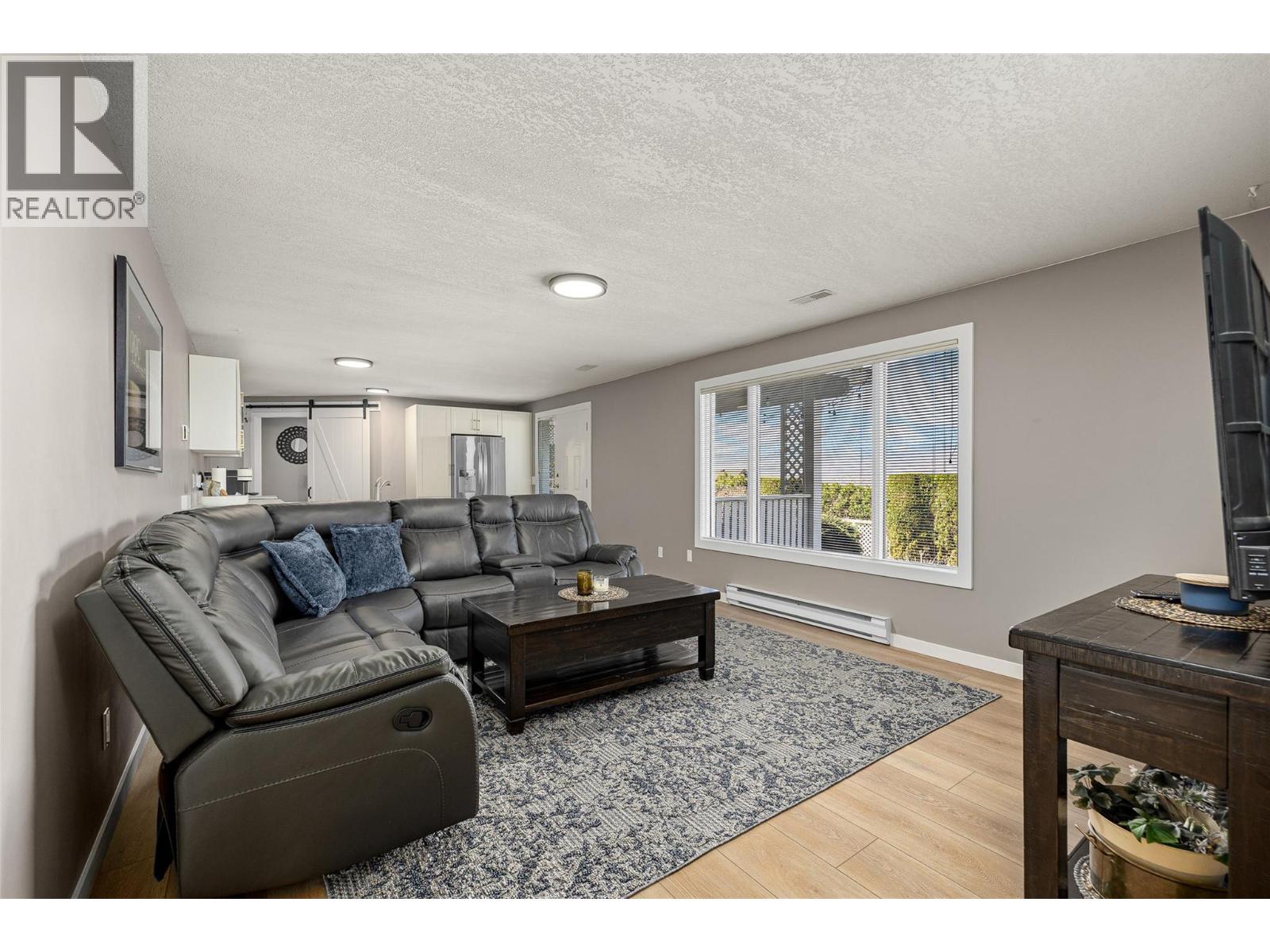 445 Curlew Drive, Kelowna