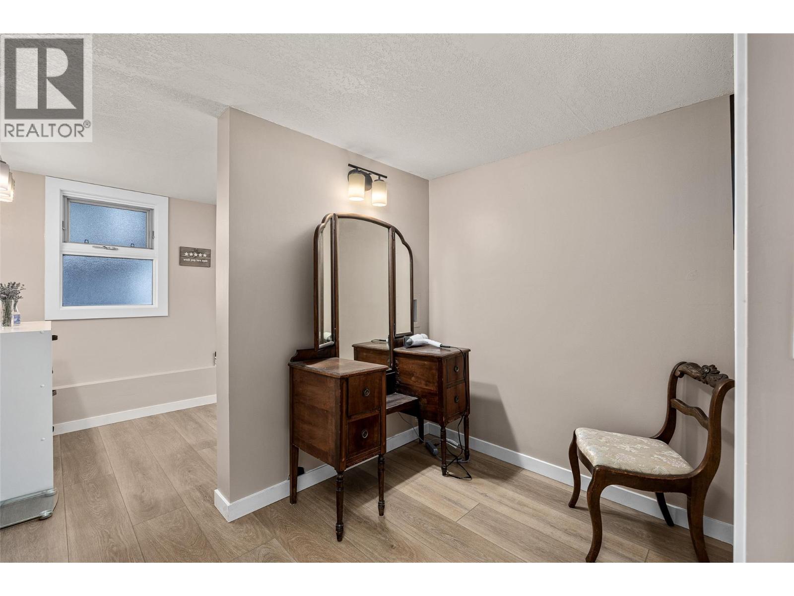 445 Curlew Drive, Kelowna