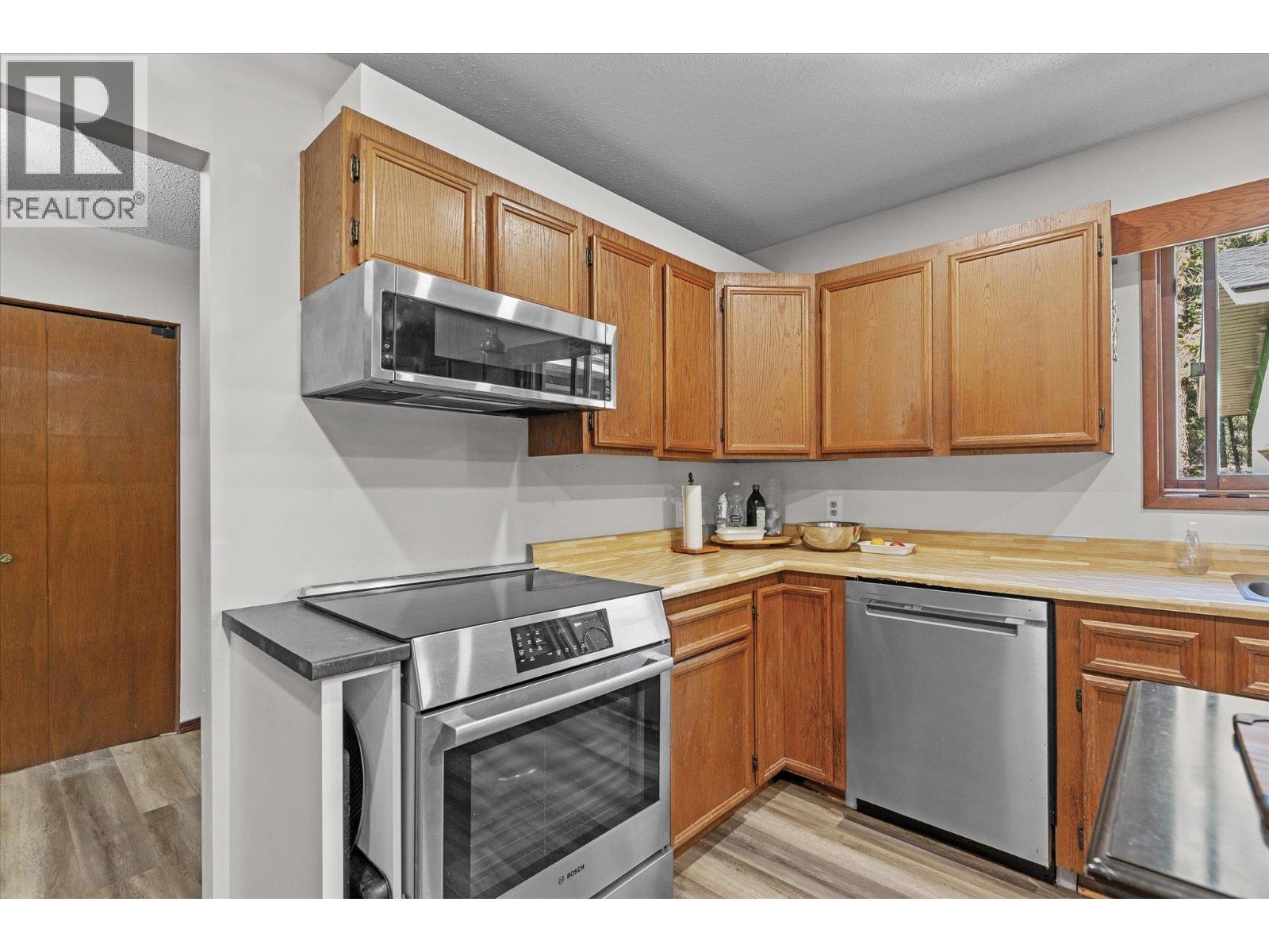 10623 Highway 33 East Highway, Kelowna