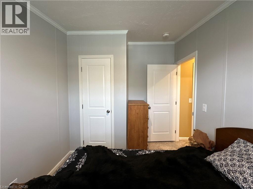 14 COPPER BEECH DRIVE - 34