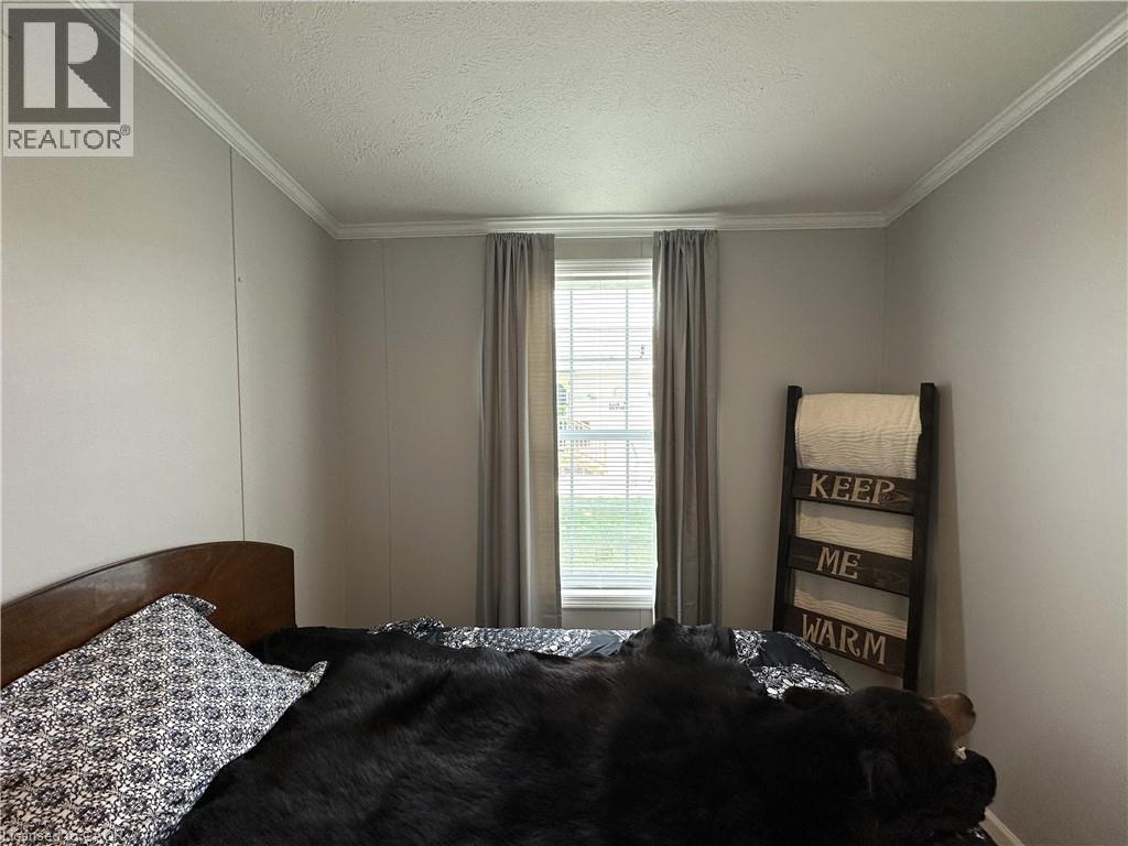 14 COPPER BEECH DRIVE - 36