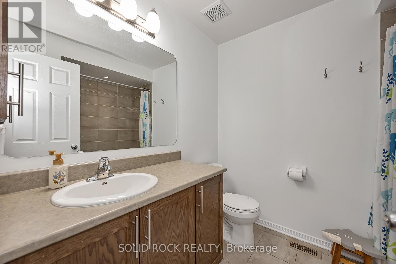 40 GORDON FERGUSON PLACE — photo 21