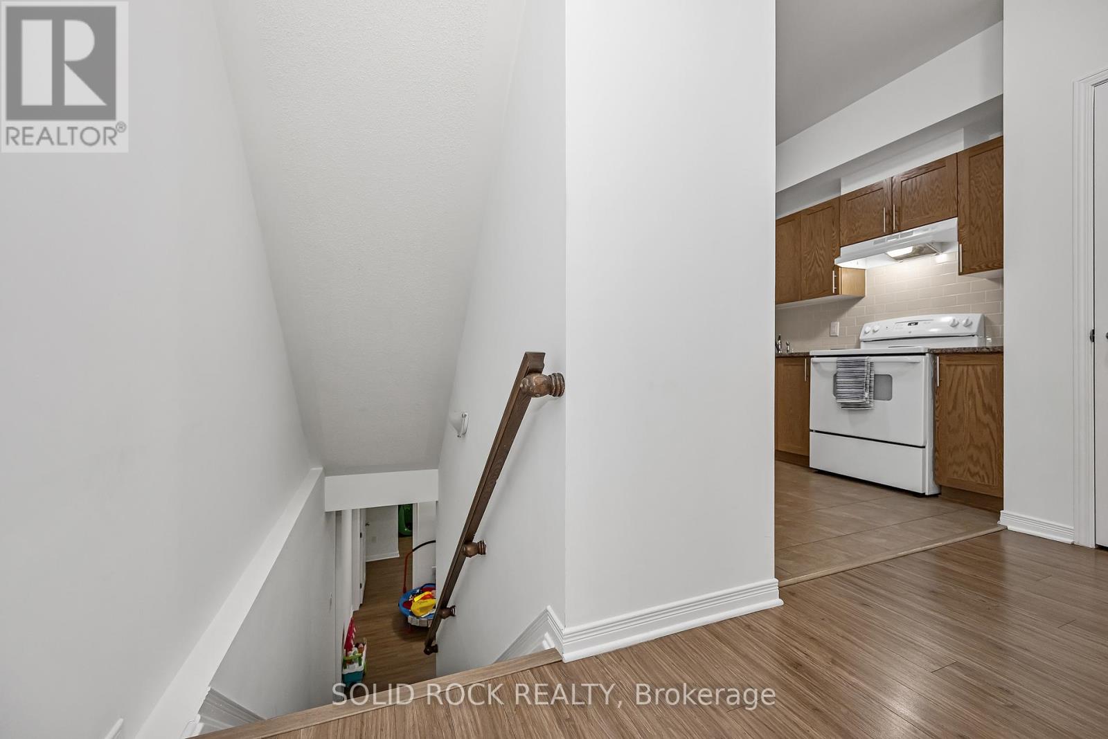 40 GORDON FERGUSON PLACE — photo 22