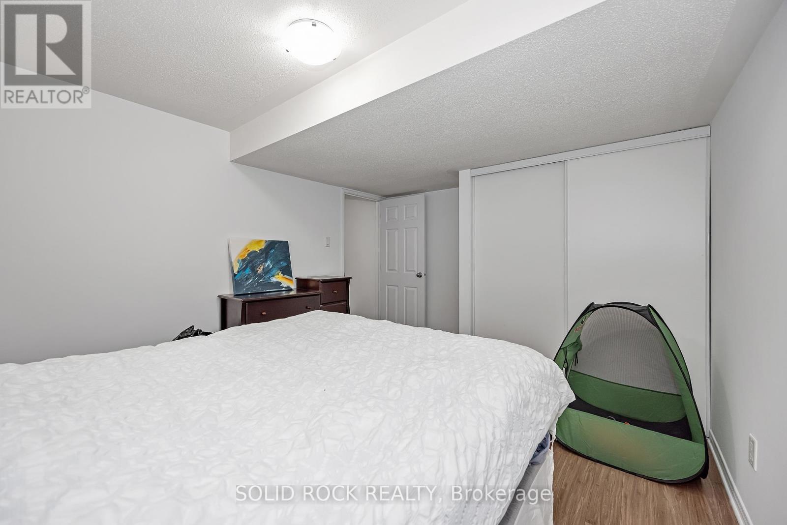 40 GORDON FERGUSON PLACE — photo 26