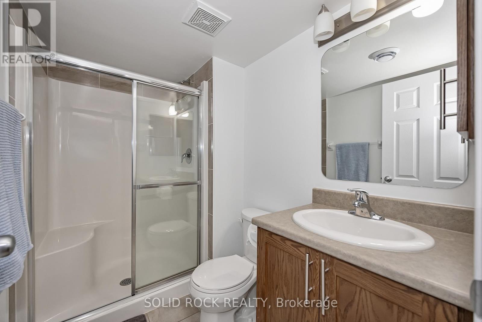 40 GORDON FERGUSON PLACE — photo 27