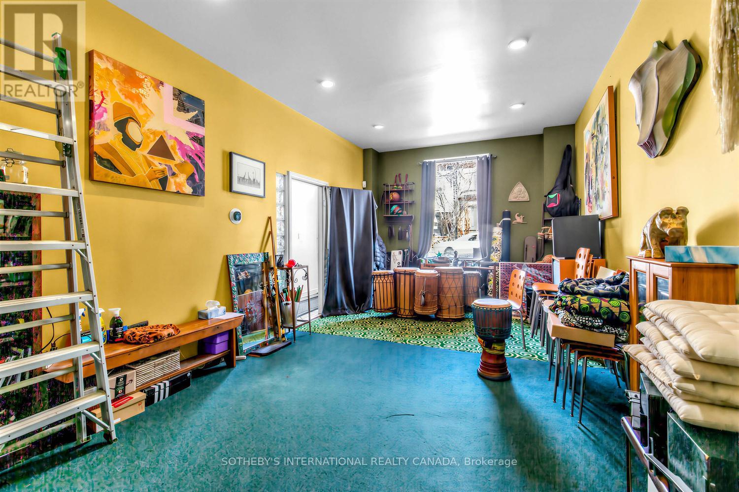 243 GERRARD STREET E - 2