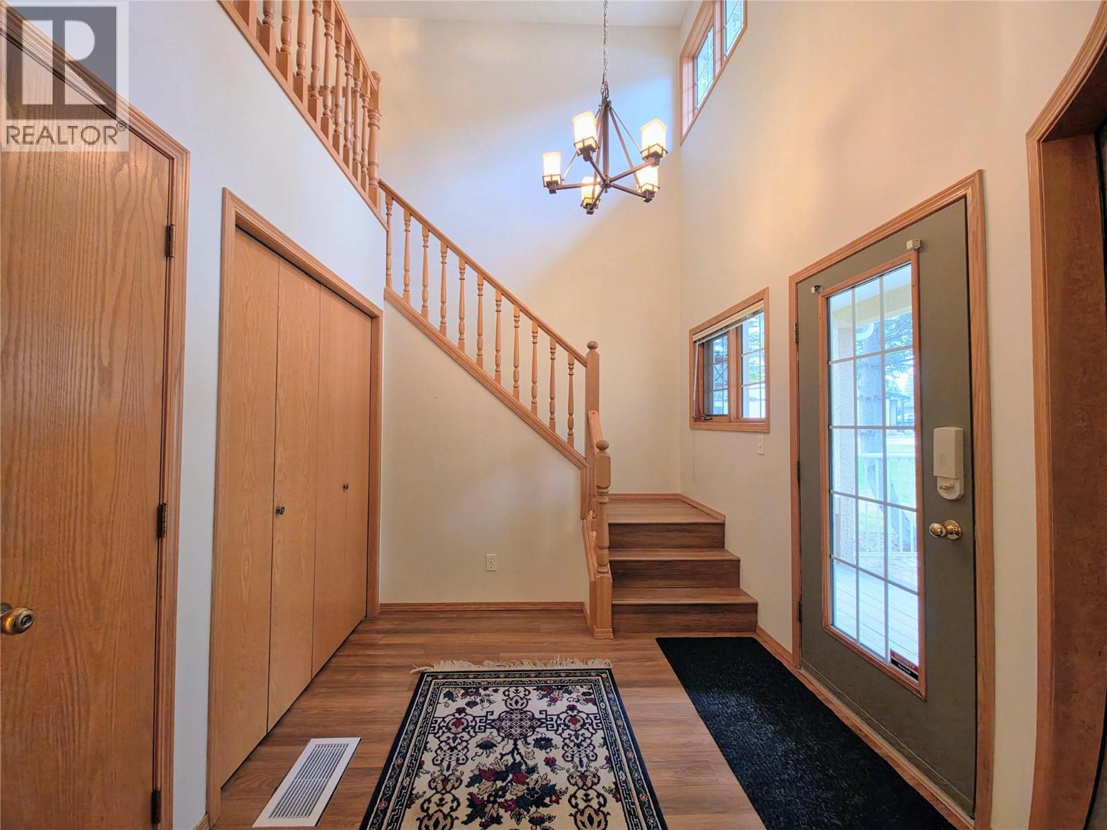 #8 7595 PIONEER AVENUE - 16