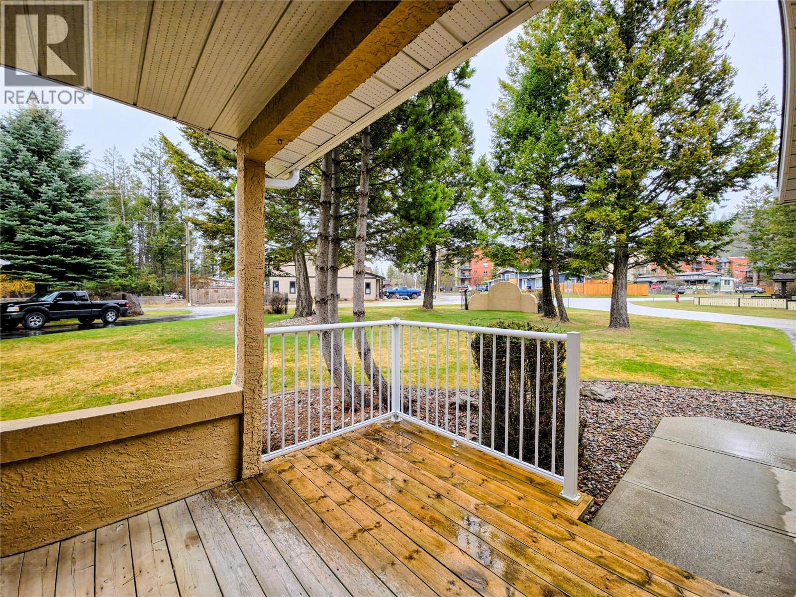 #8 7595 PIONEER AVENUE - 18