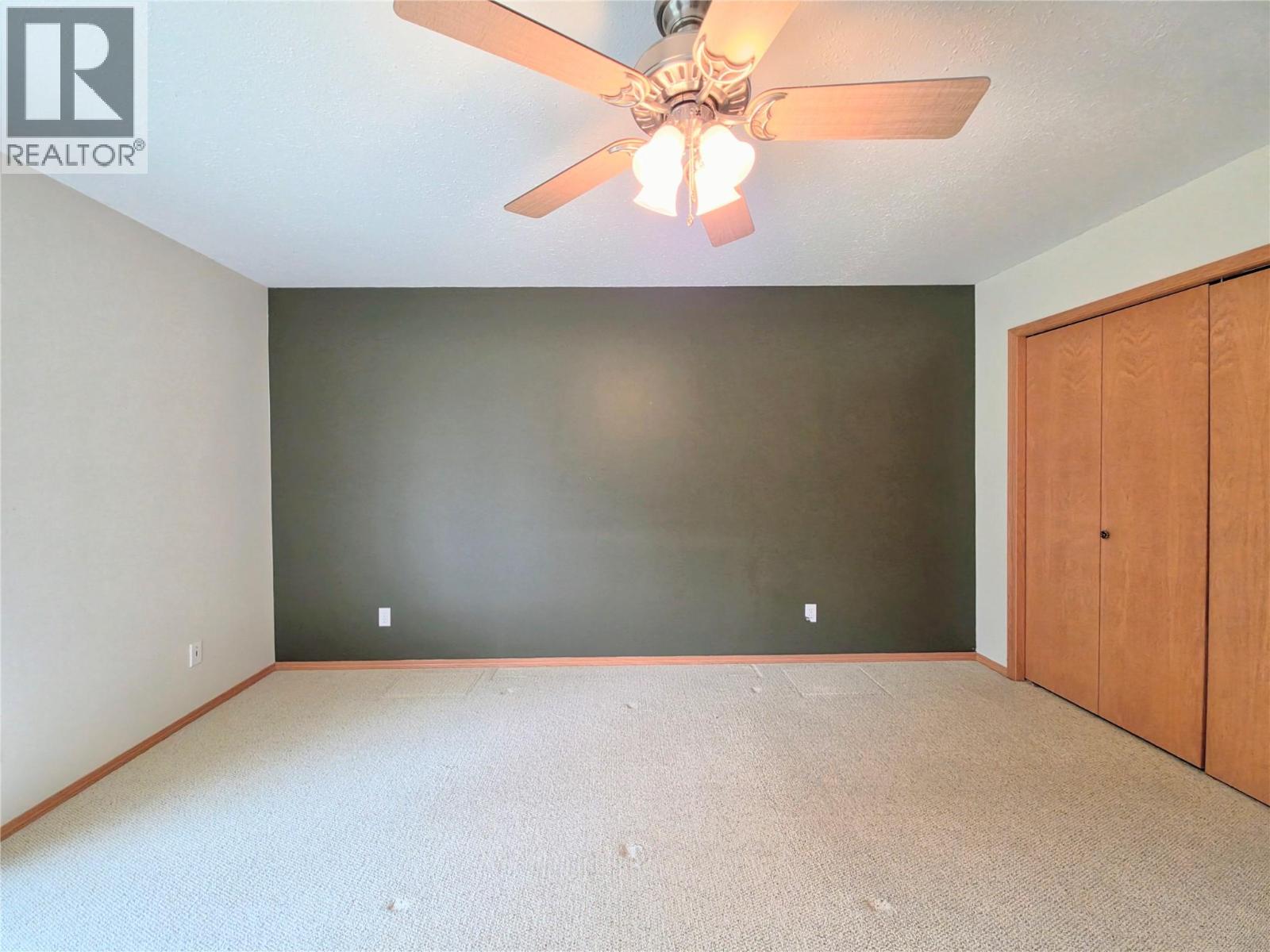 #8 7595 PIONEER AVENUE - 23