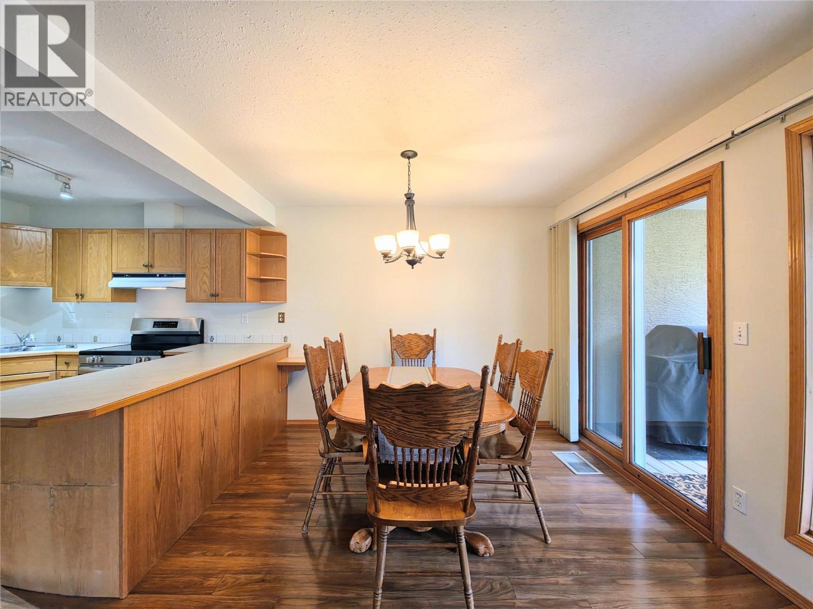 #8 7595 PIONEER AVENUE - 8