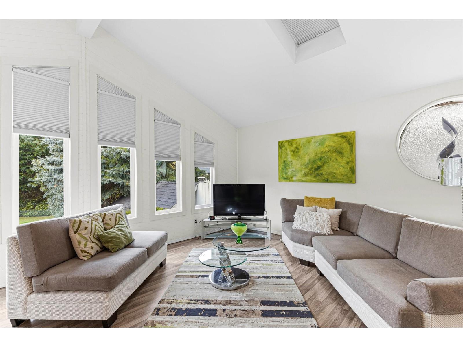 380 4TH AVENUE, Hope, Hope