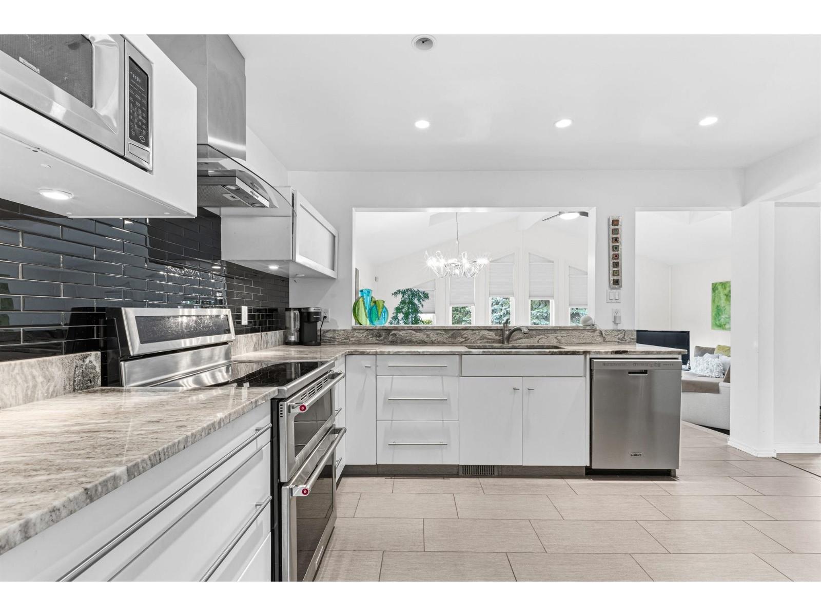380 4TH AVENUE, Hope, Hope