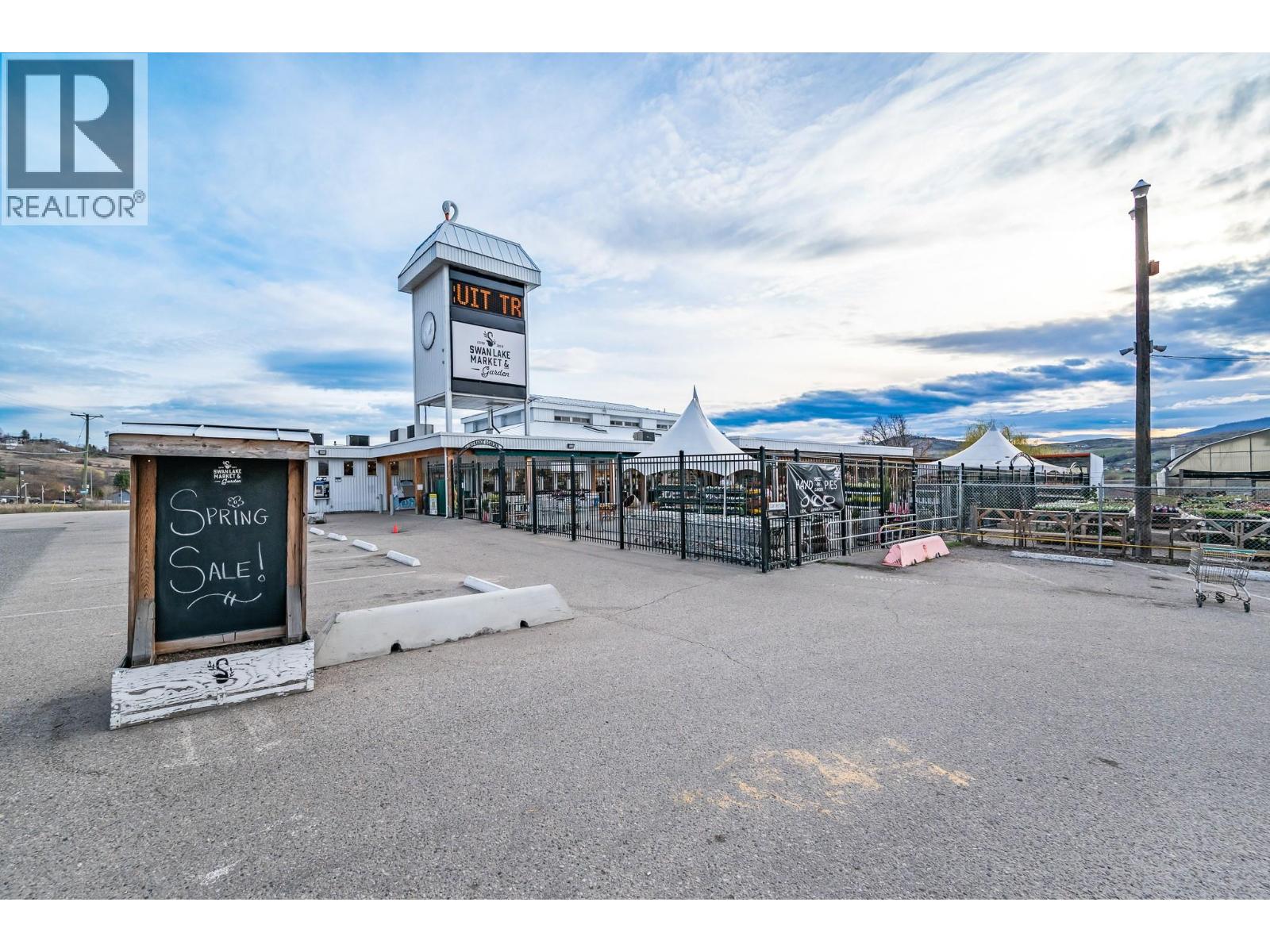  7920/7912 Highland Road, Vernon