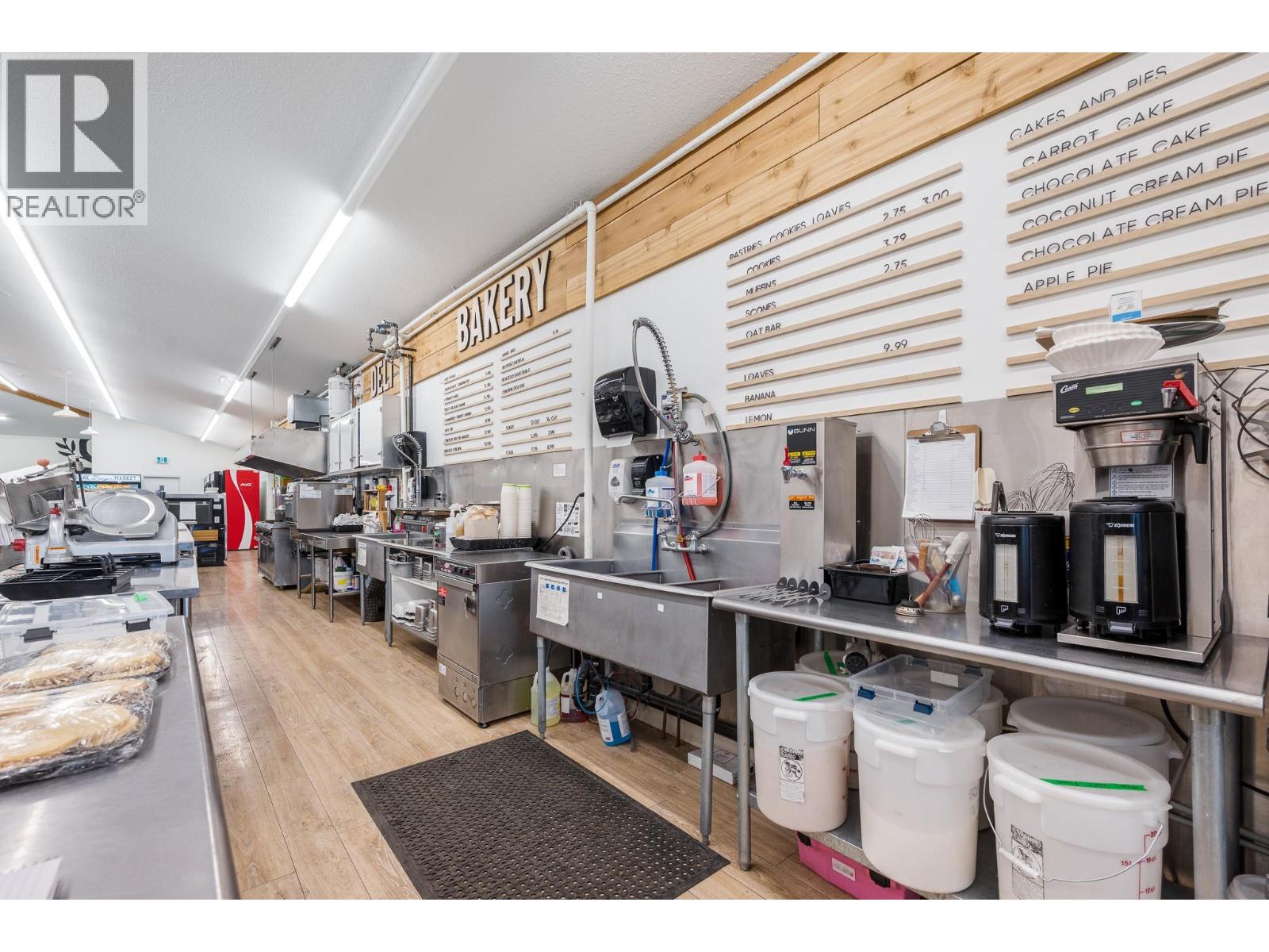  7920/7912 Highland Road, Vernon