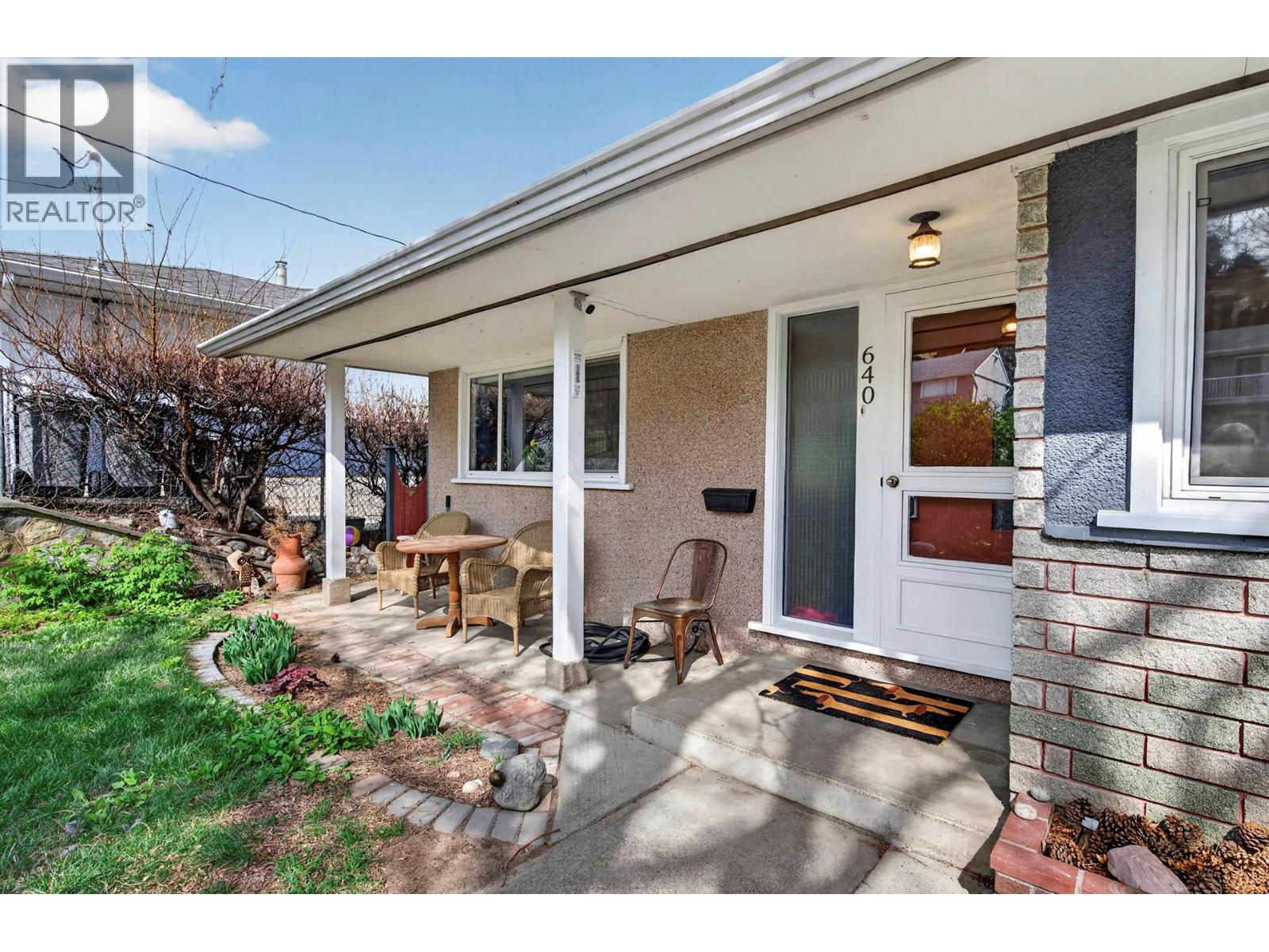 640 FRASER STREET - 49