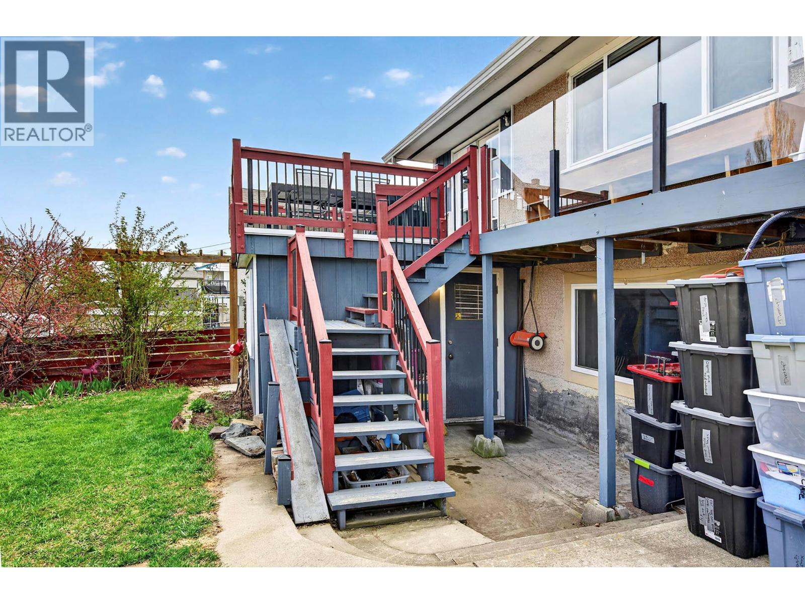 640 FRASER STREET - 56