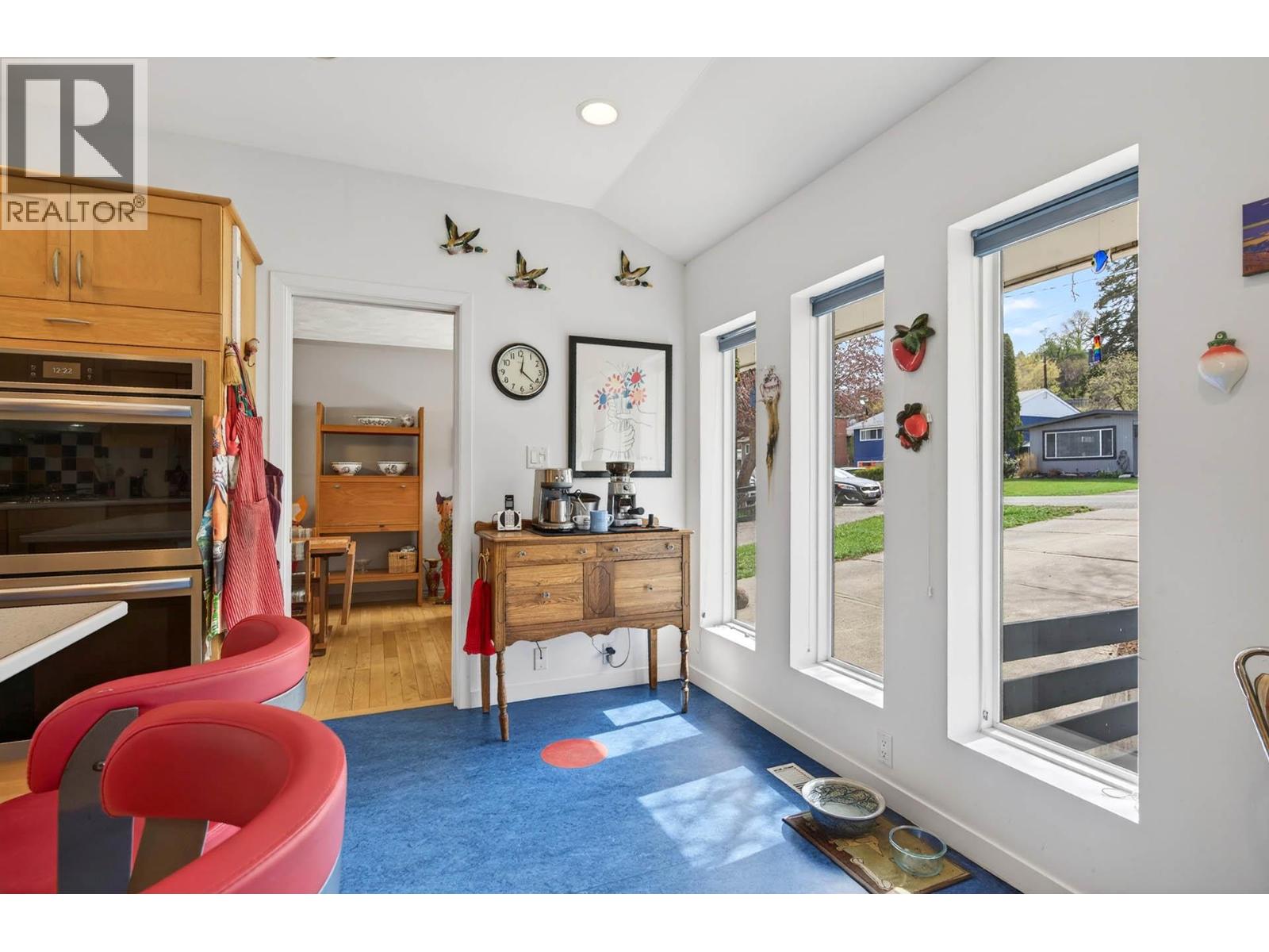 640 FRASER STREET - 22