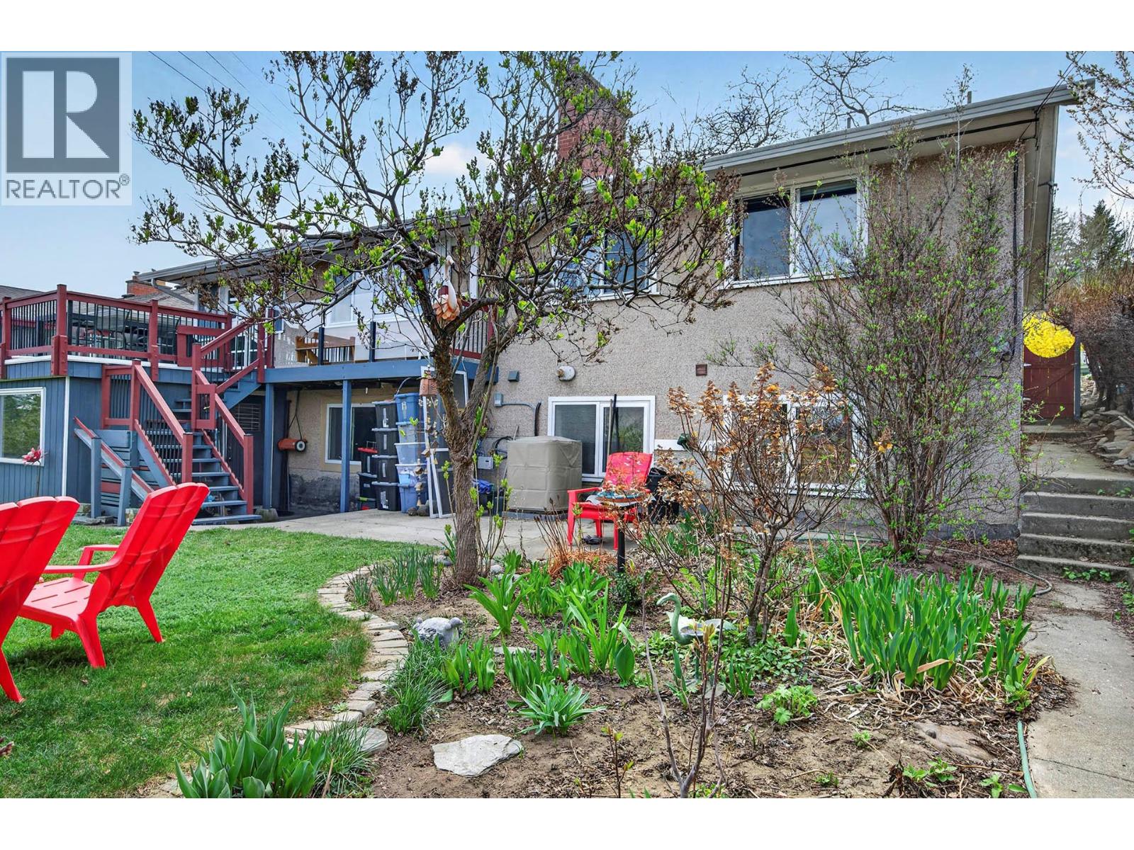 640 FRASER STREET - 59