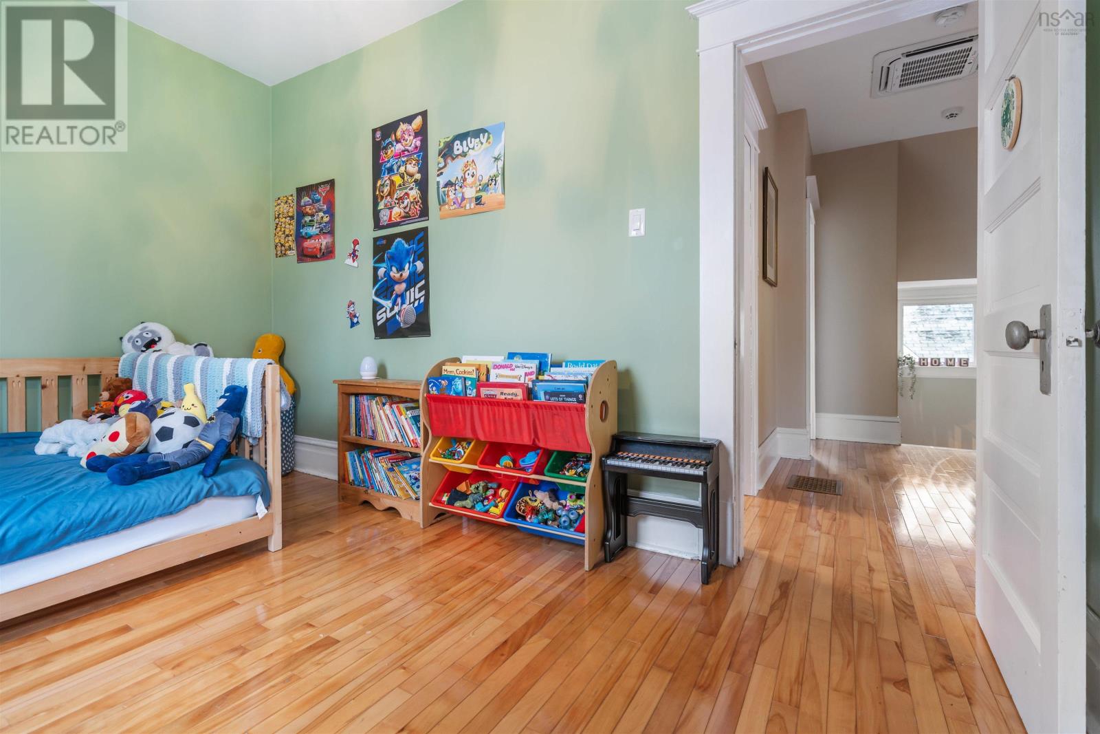 Property 31 of 44 of 168 Carleton Street