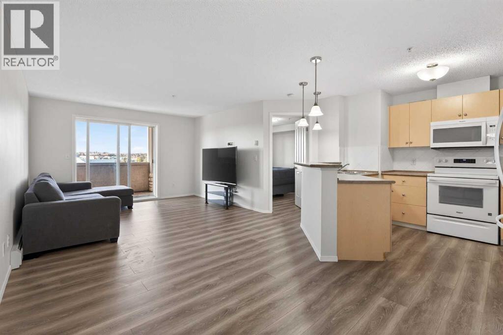 505 Railway Street West, Cochrane