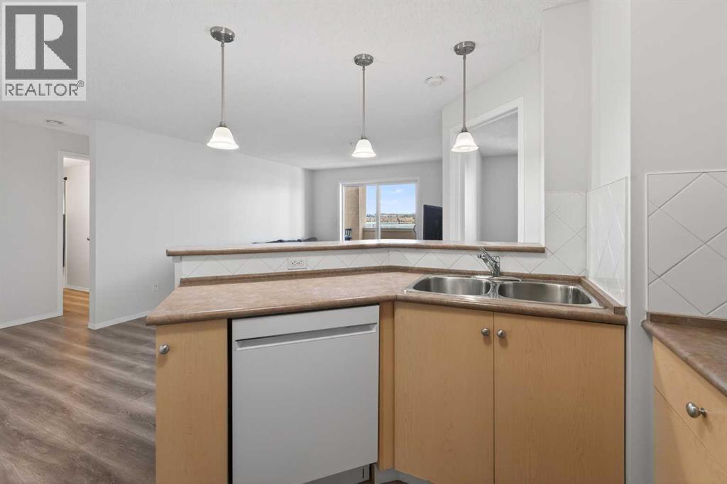 505 Railway Street West, Cochrane