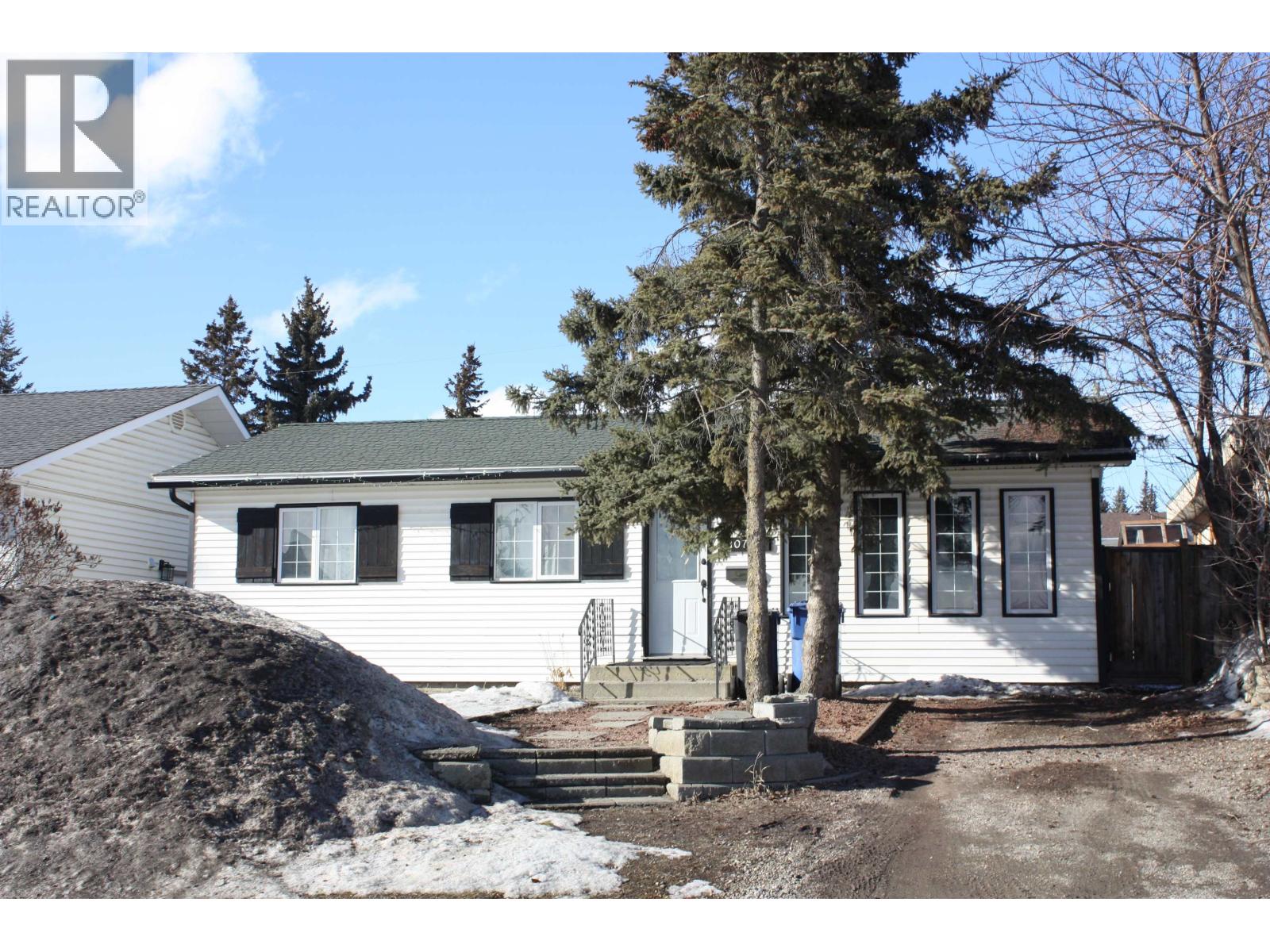 10704 102 AVENUE - 26