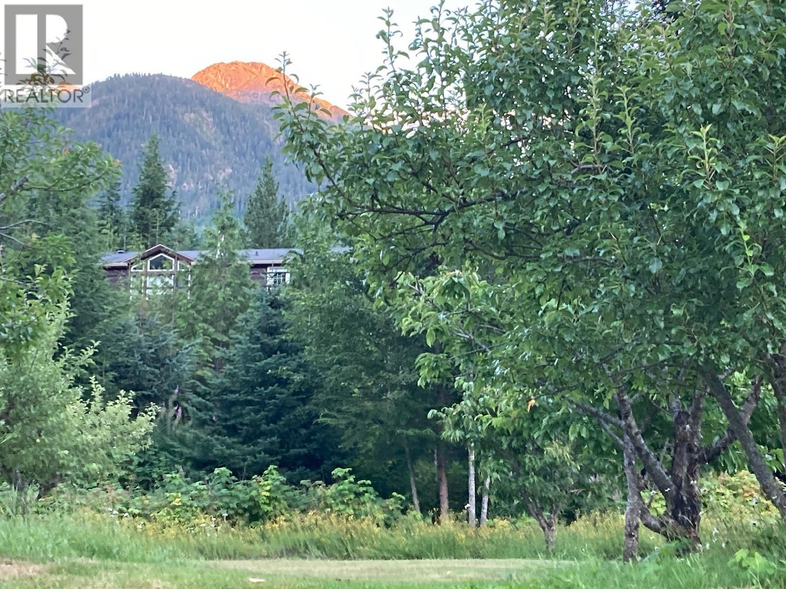 6191 CHIMDEMASH FRONTAGE ROAD, Terrace