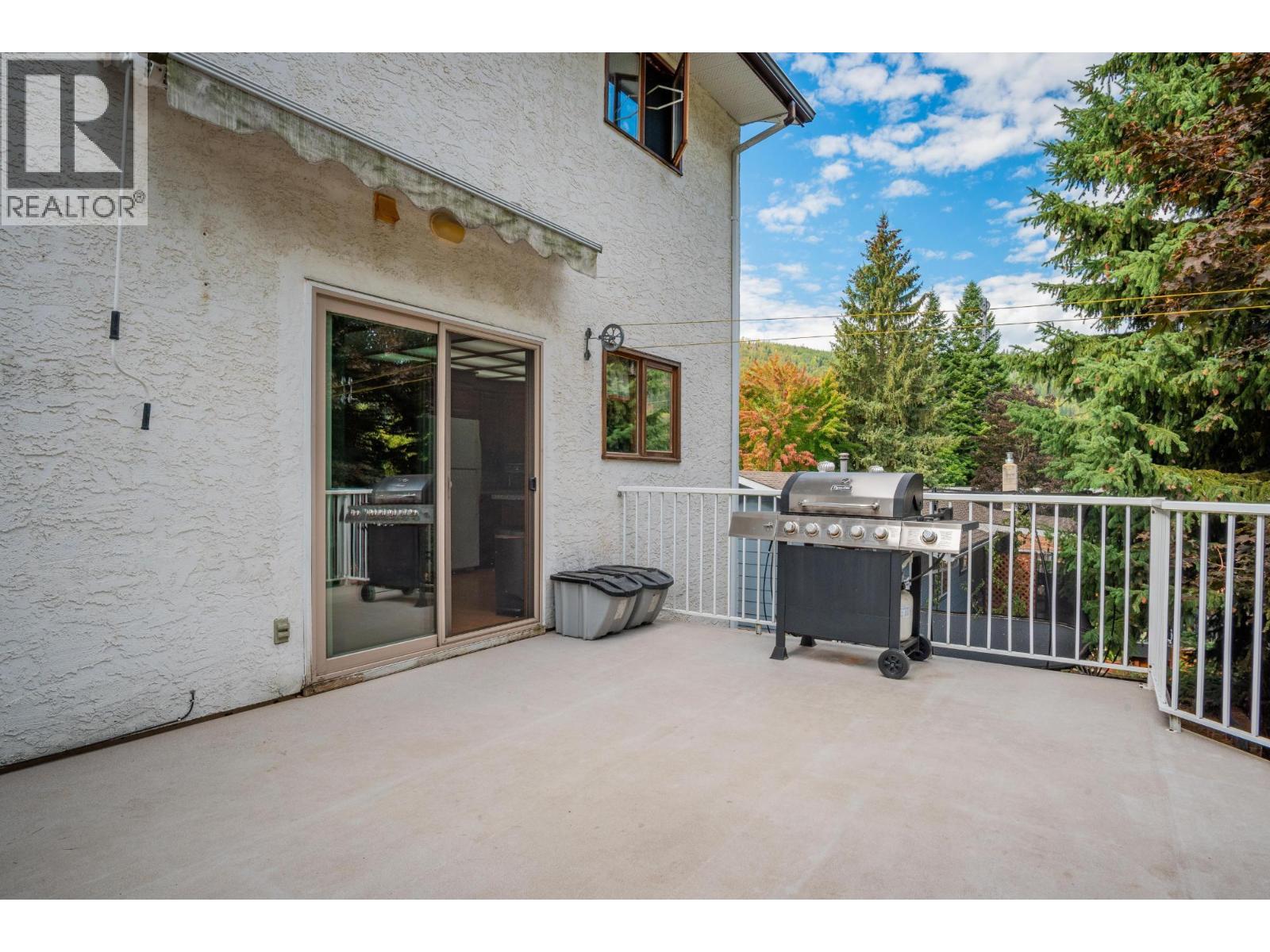 110 CEDAR AVENUE - 43