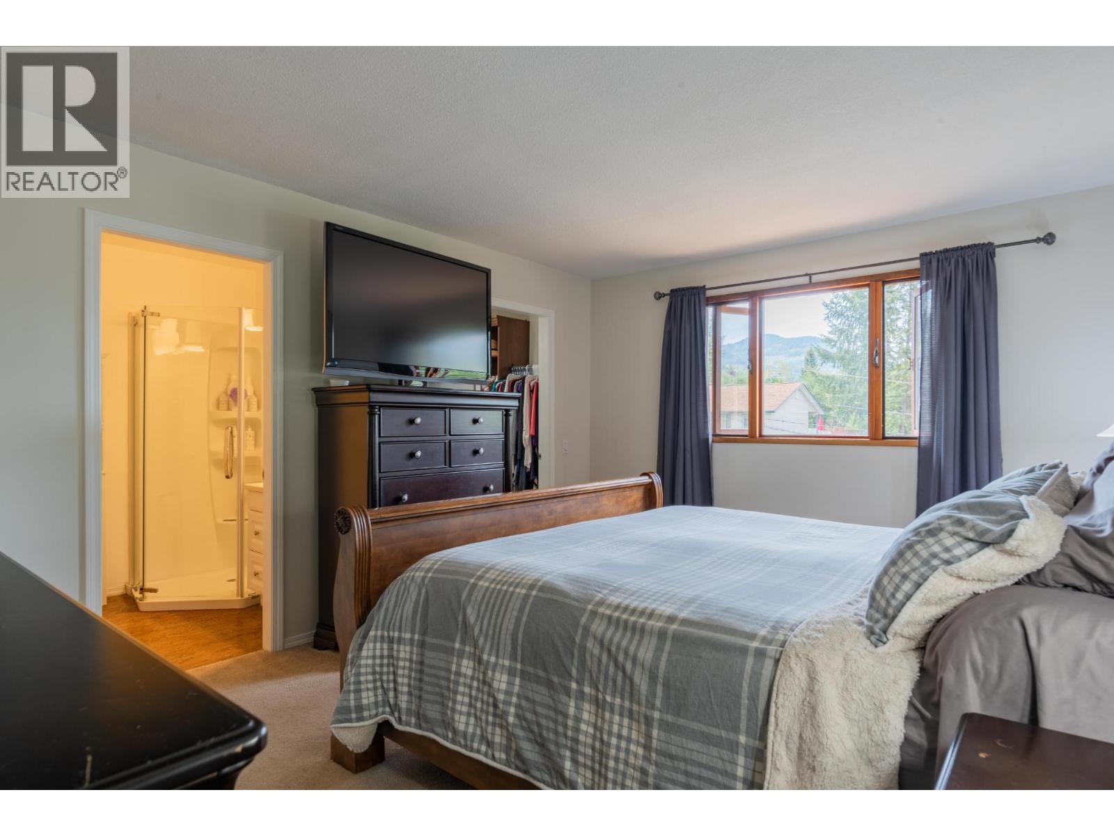 110 CEDAR AVENUE - 17