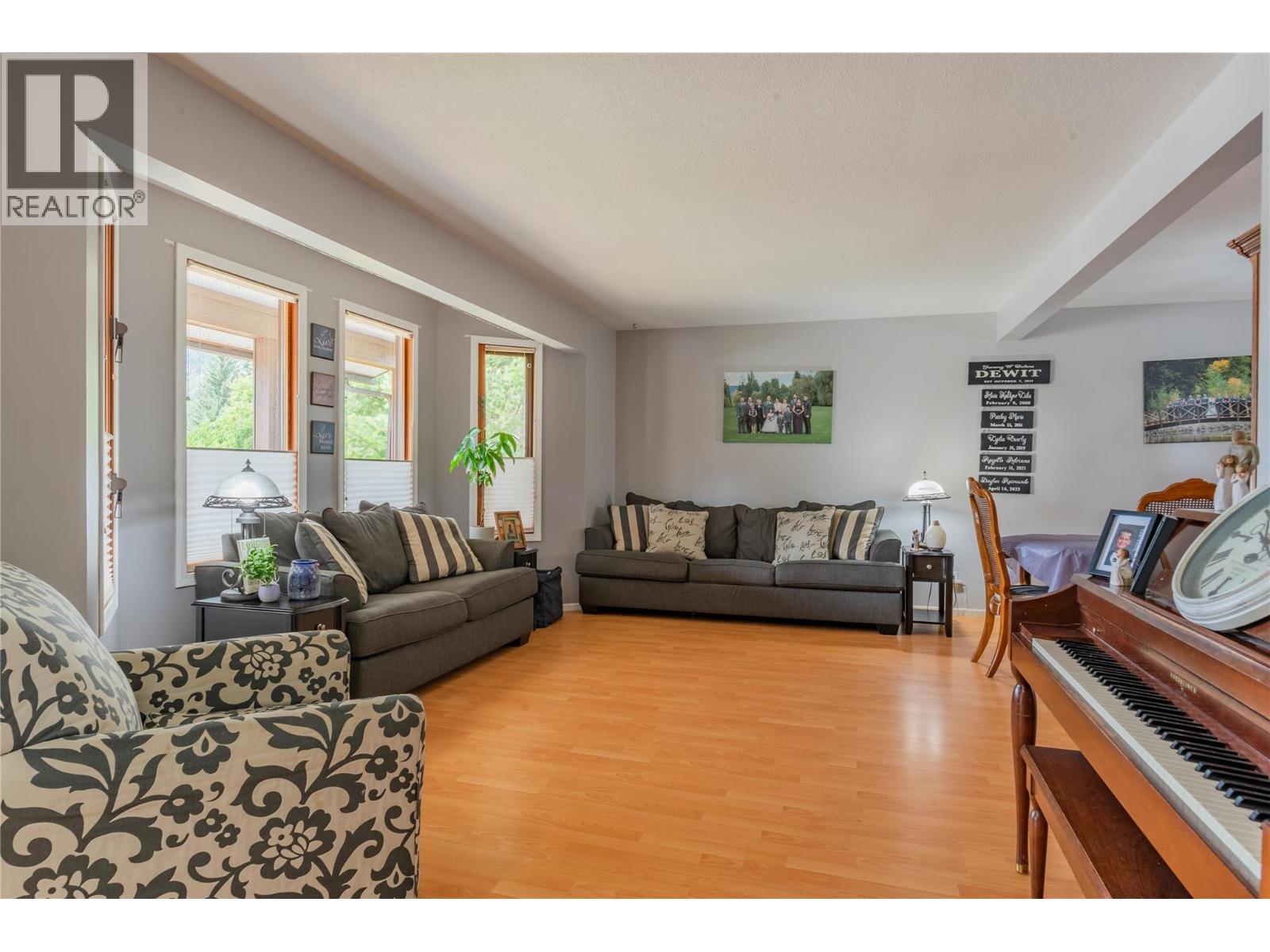 110 CEDAR AVENUE - 8