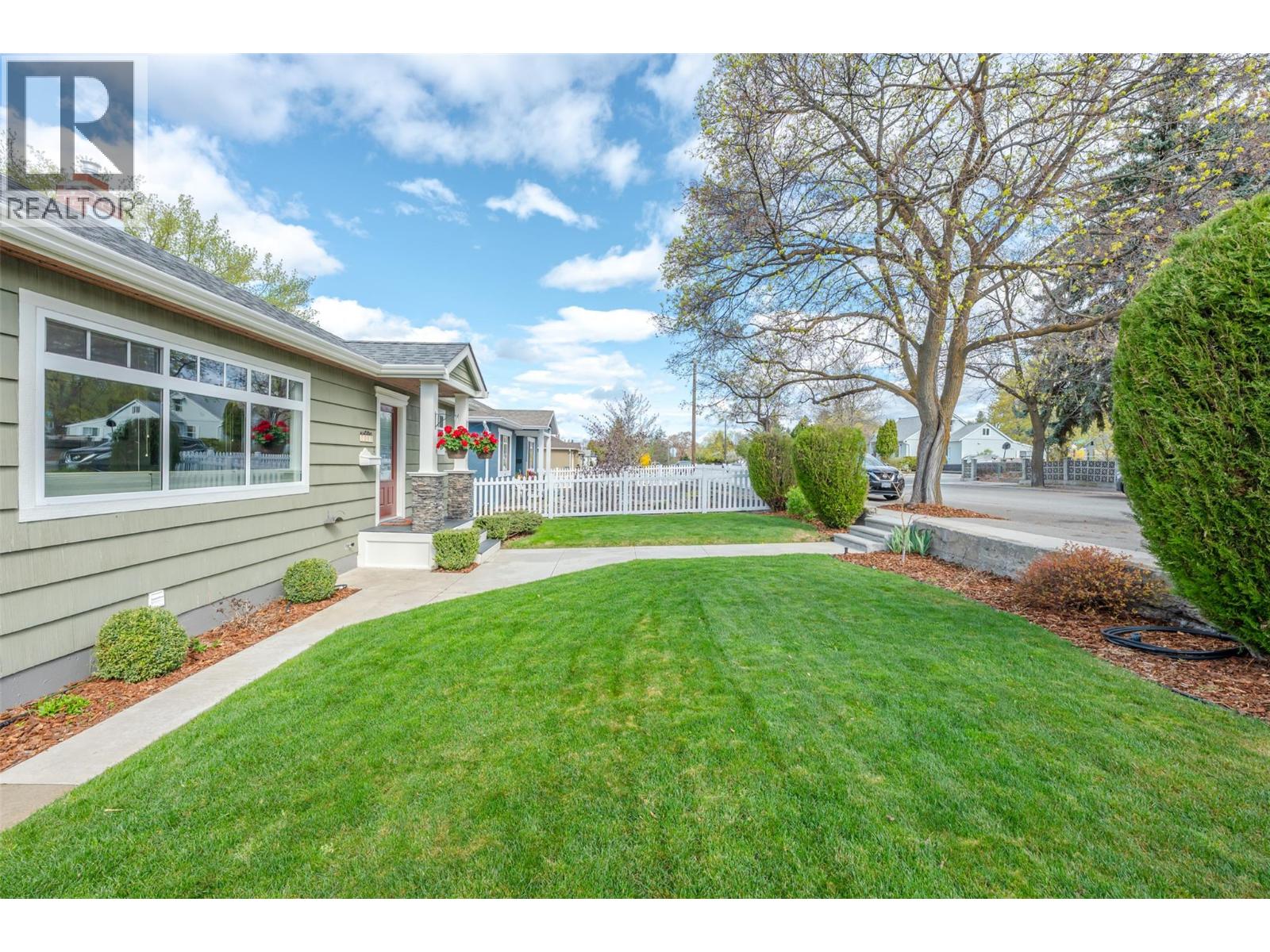 1111 Kilwinning Street, Penticton