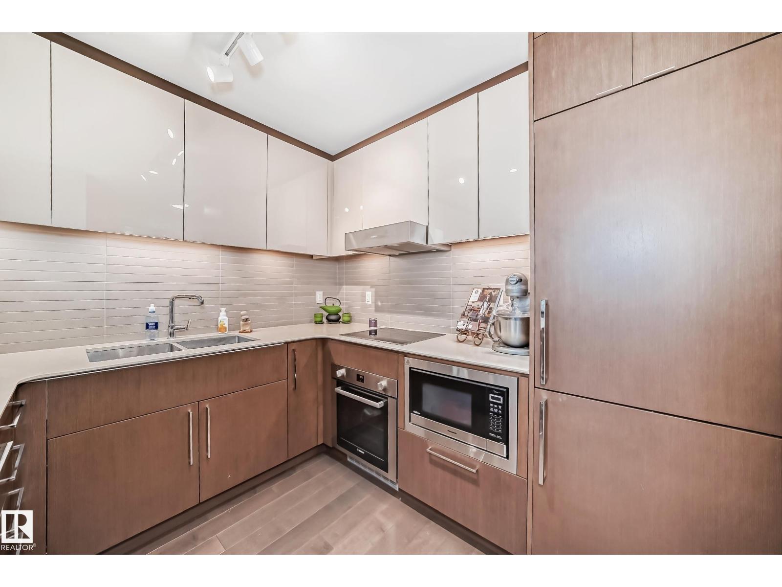 #3007 10360 102 ST NW - 7
