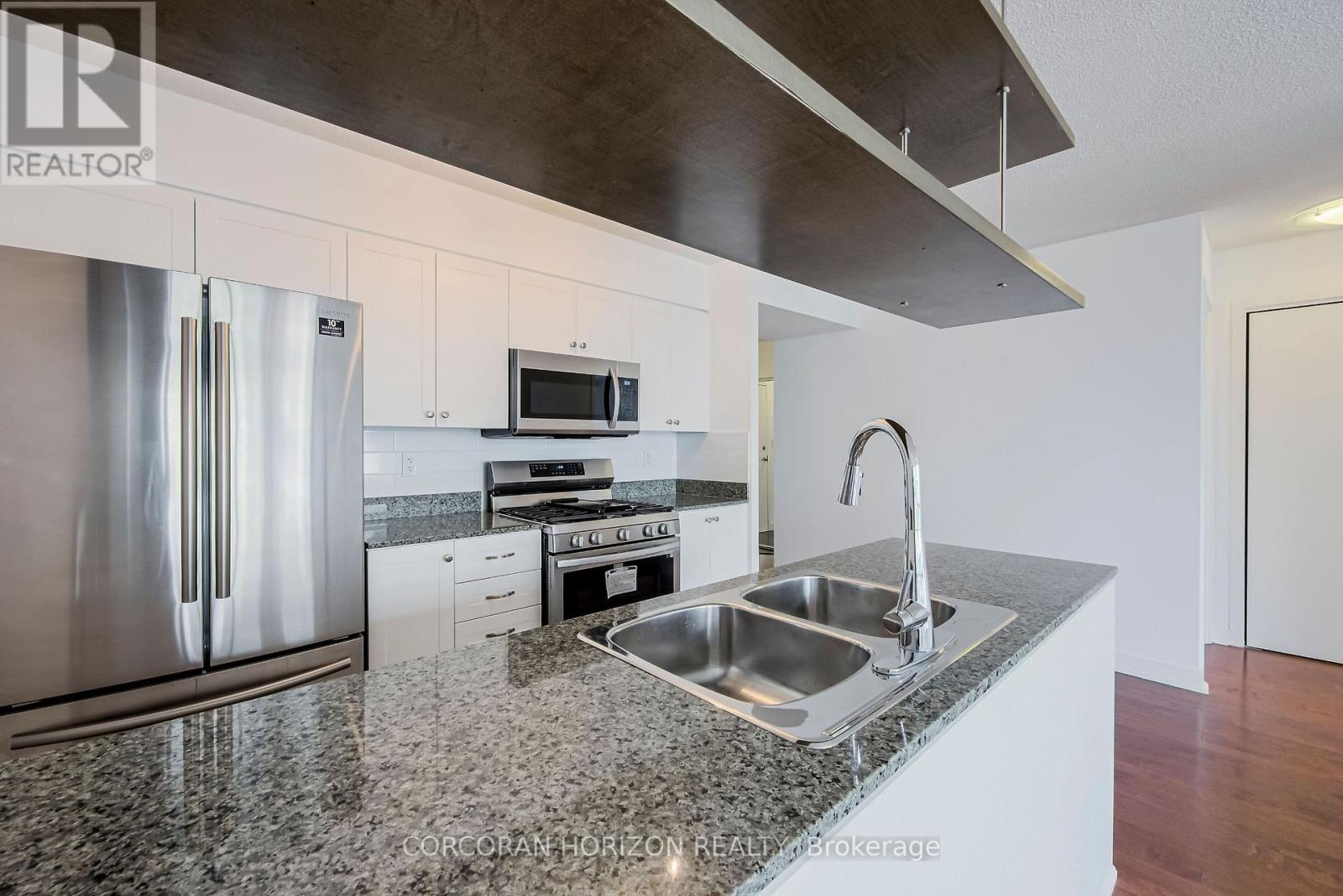 #609 10 NAVY WHARF COURT - 10