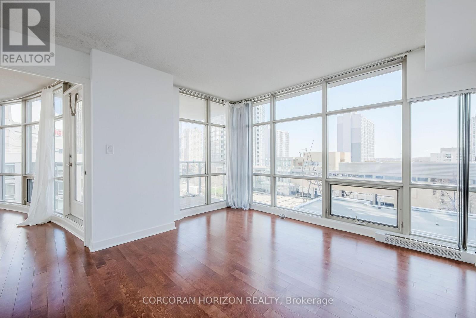 #609 10 NAVY WHARF COURT - 18