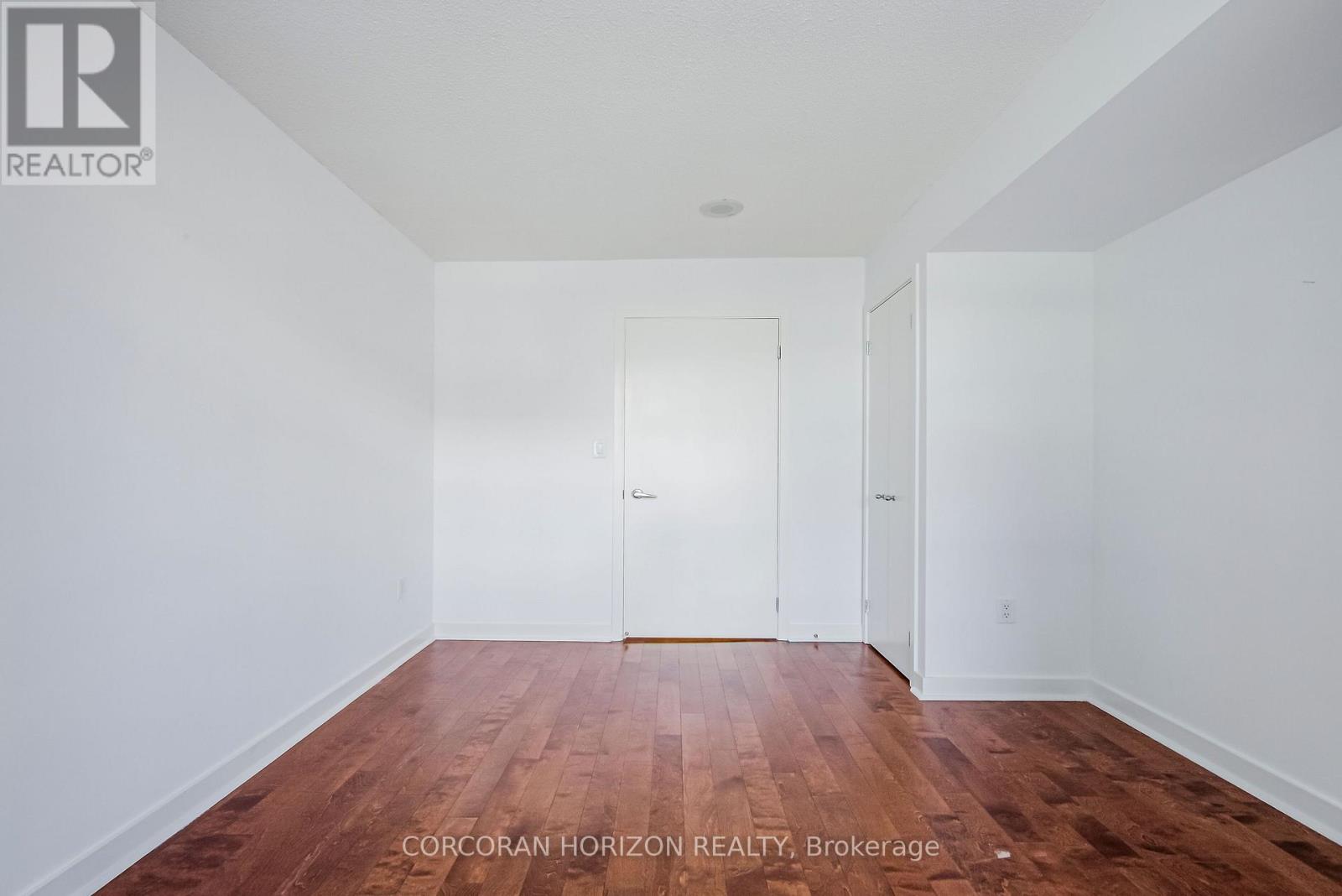 #609 10 NAVY WHARF COURT - 24