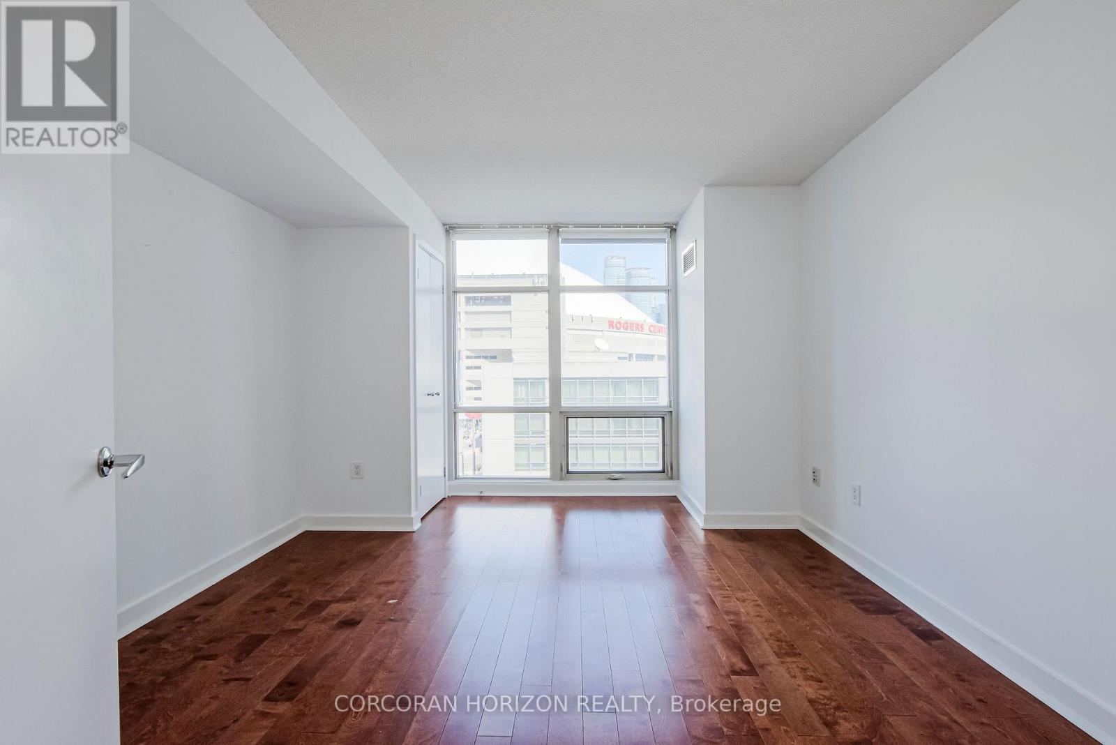 #609 10 NAVY WHARF COURT - 25