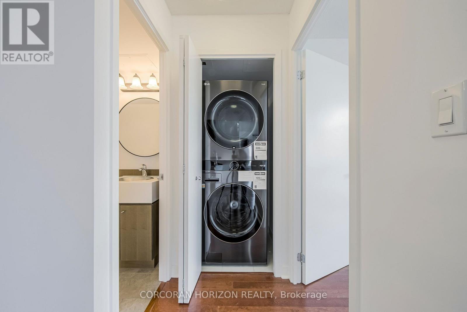 #609 10 NAVY WHARF COURT - 28