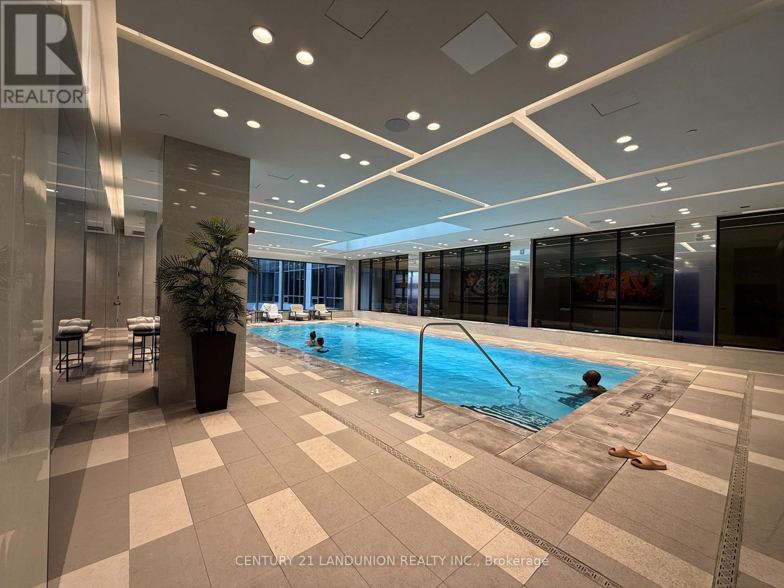 #1603 395 BLOOR STREET E - 17