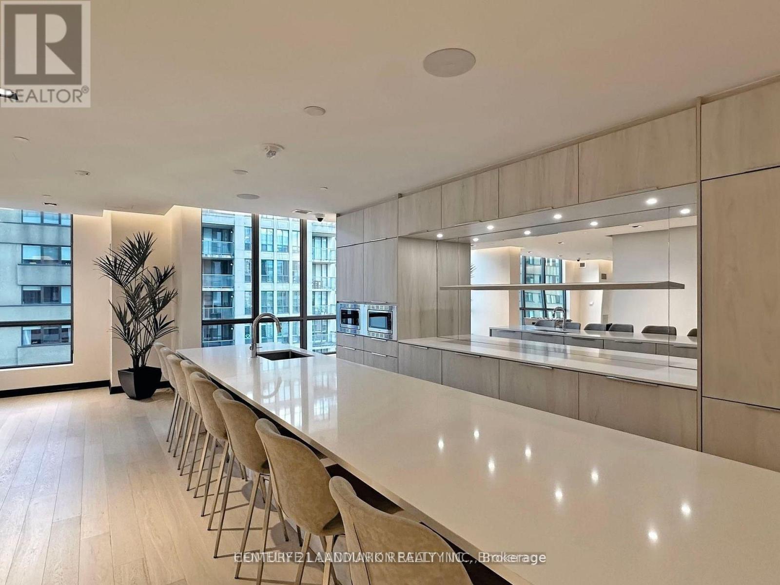 #1603 395 BLOOR STREET E - 27