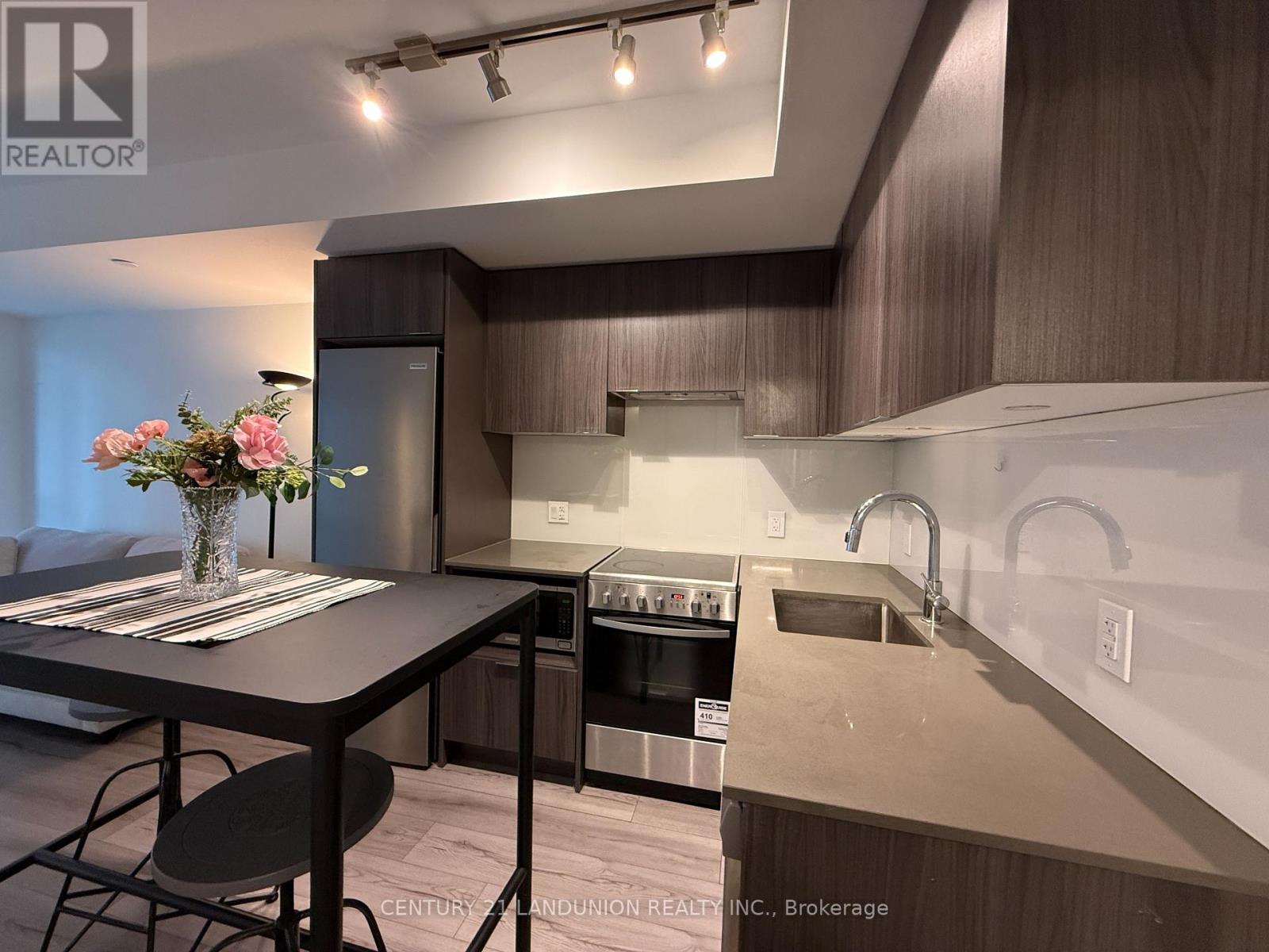#1603 395 BLOOR STREET E - 3
