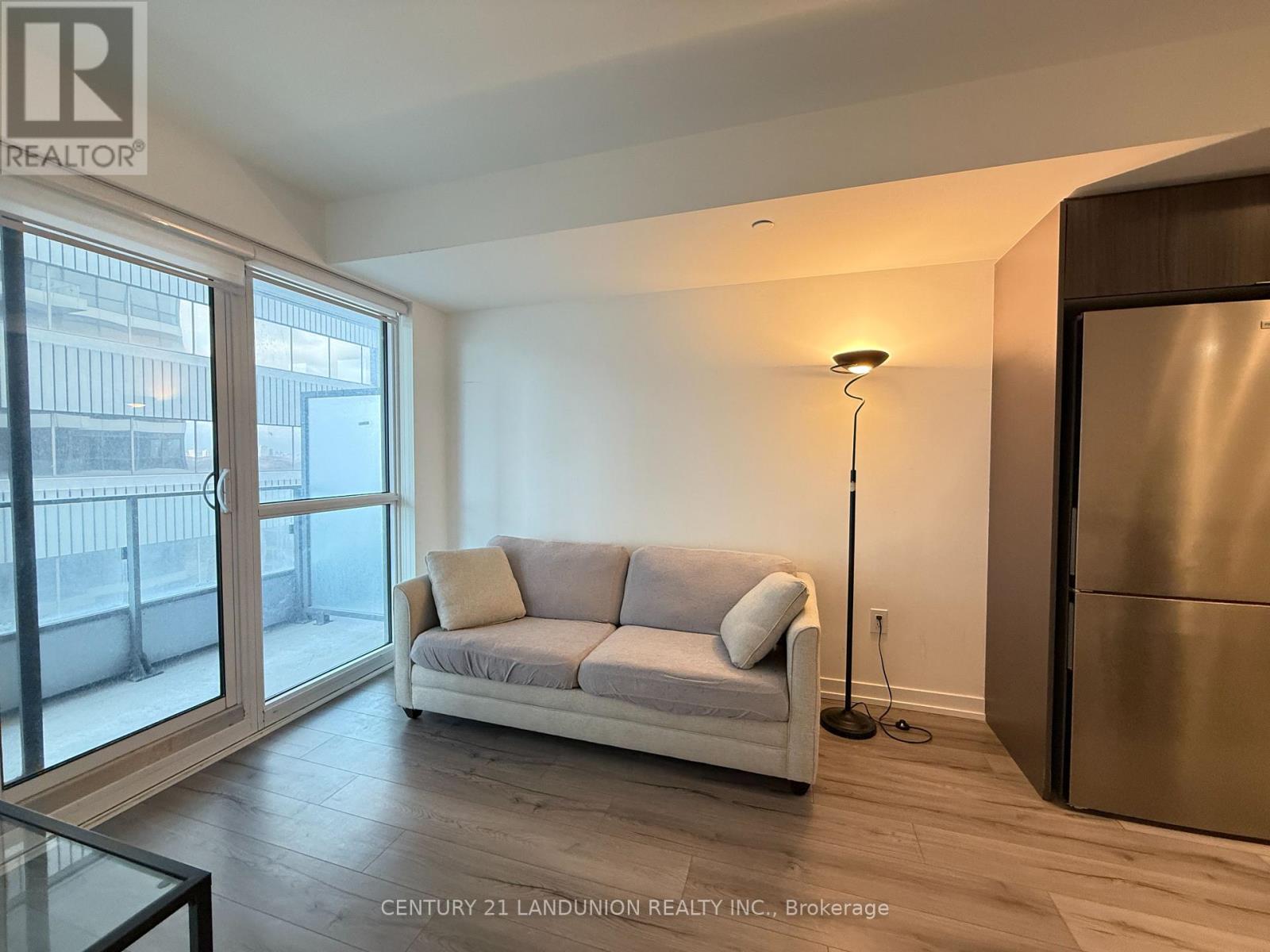 #1603 395 BLOOR STREET E - 5