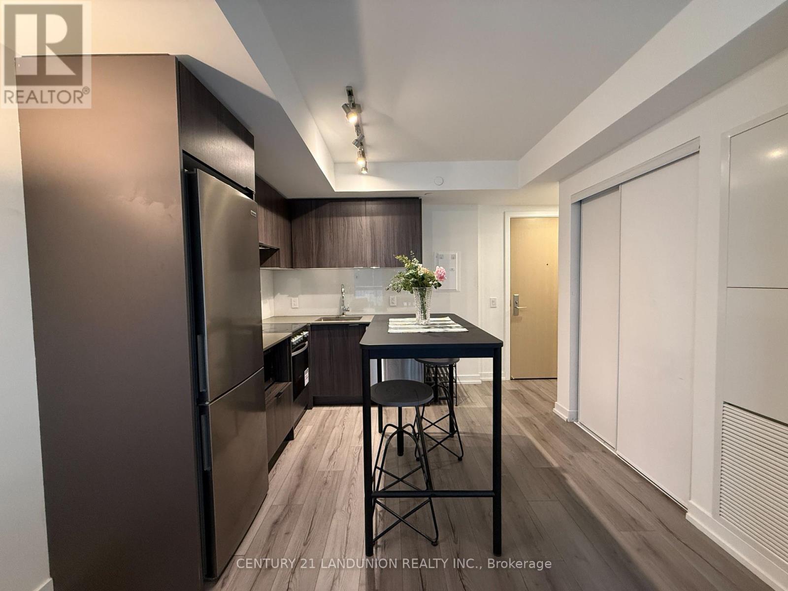 #1603 395 BLOOR STREET E - 6