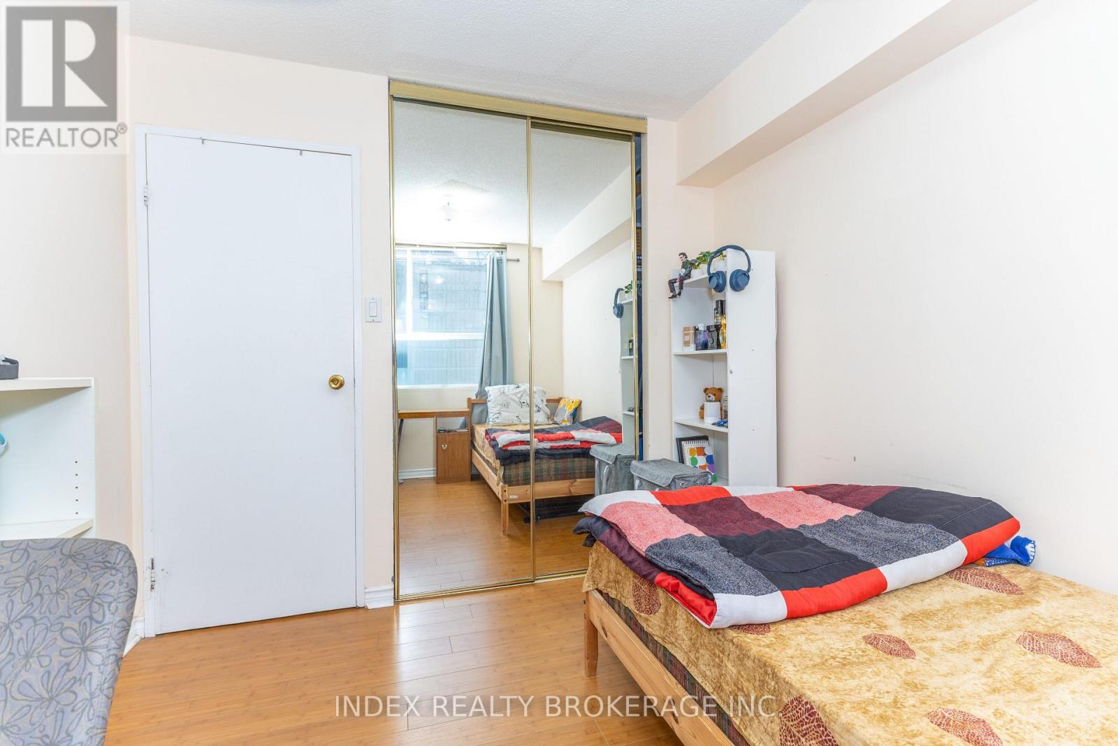 #1704 3077 WESTON ROAD - 18